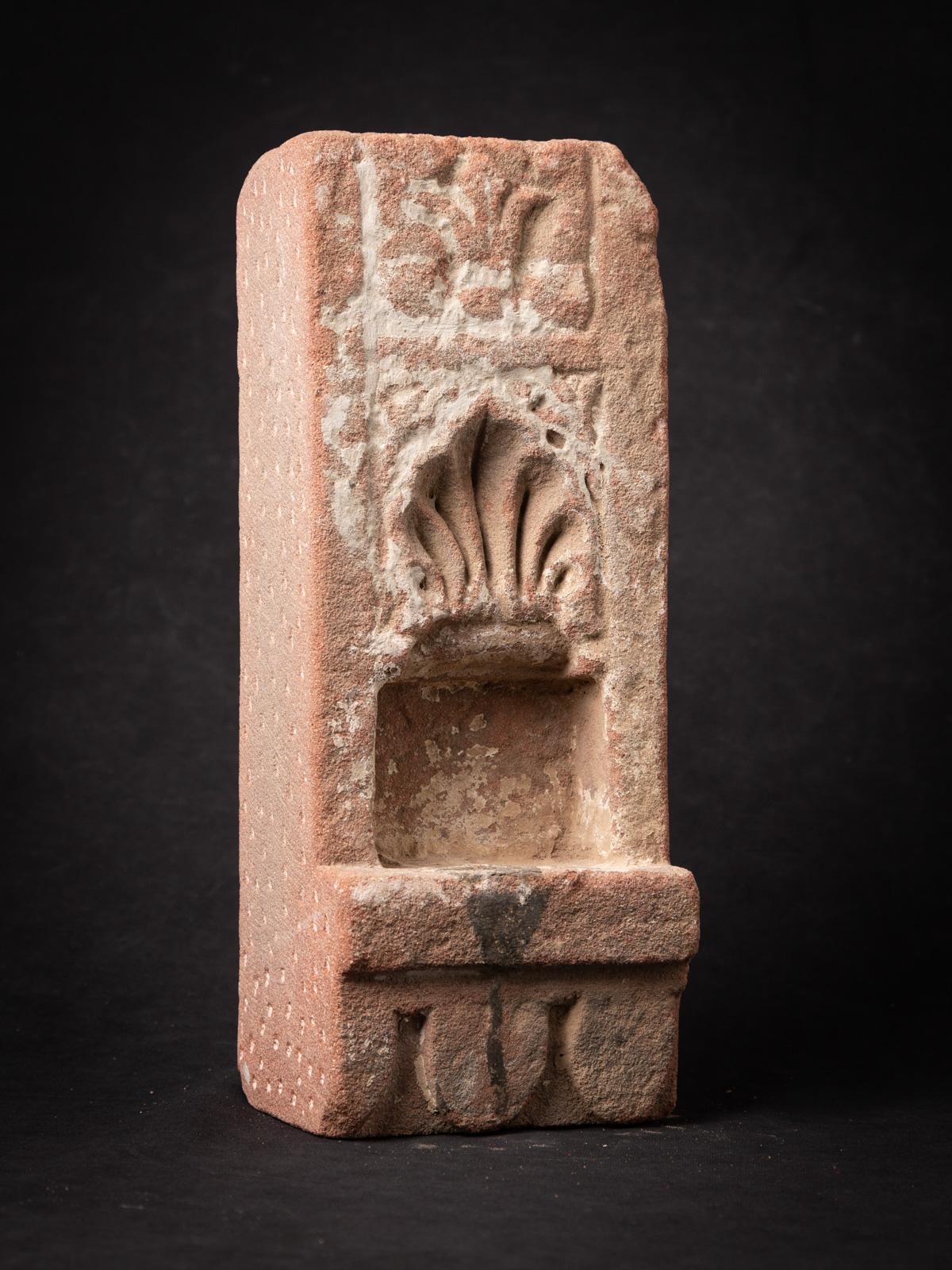 Authentic 19th Century Indian Sandstone Temple Originalbuddhas For Sale 3