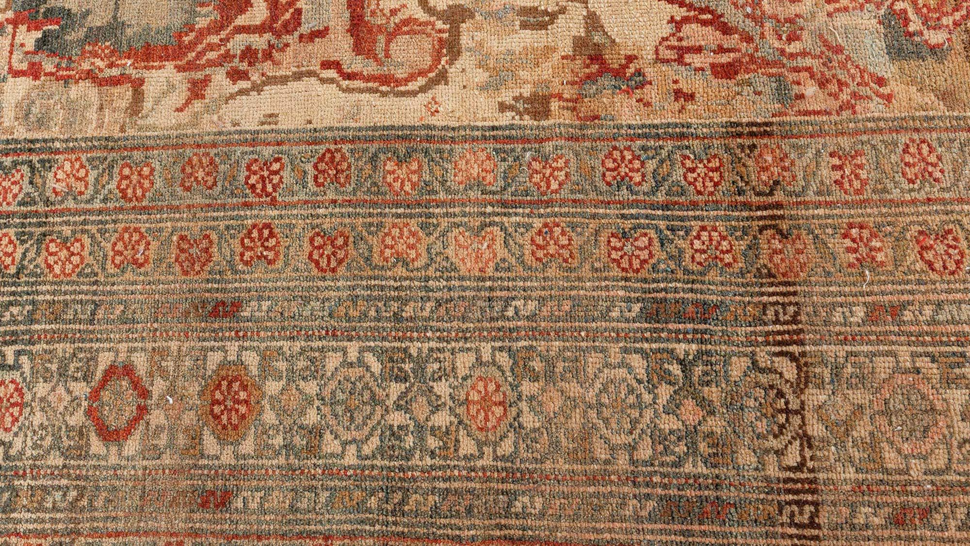 Authentic 19th Century Persian Malayer Rug In Good Condition For Sale In New York, NY