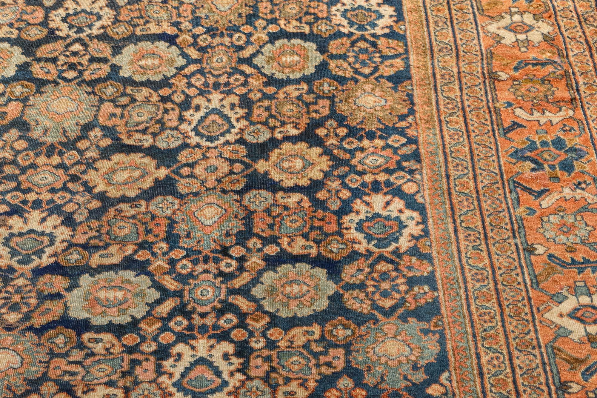 19th Century Persian Sultanabad Handmade Wool Rug For Sale 2