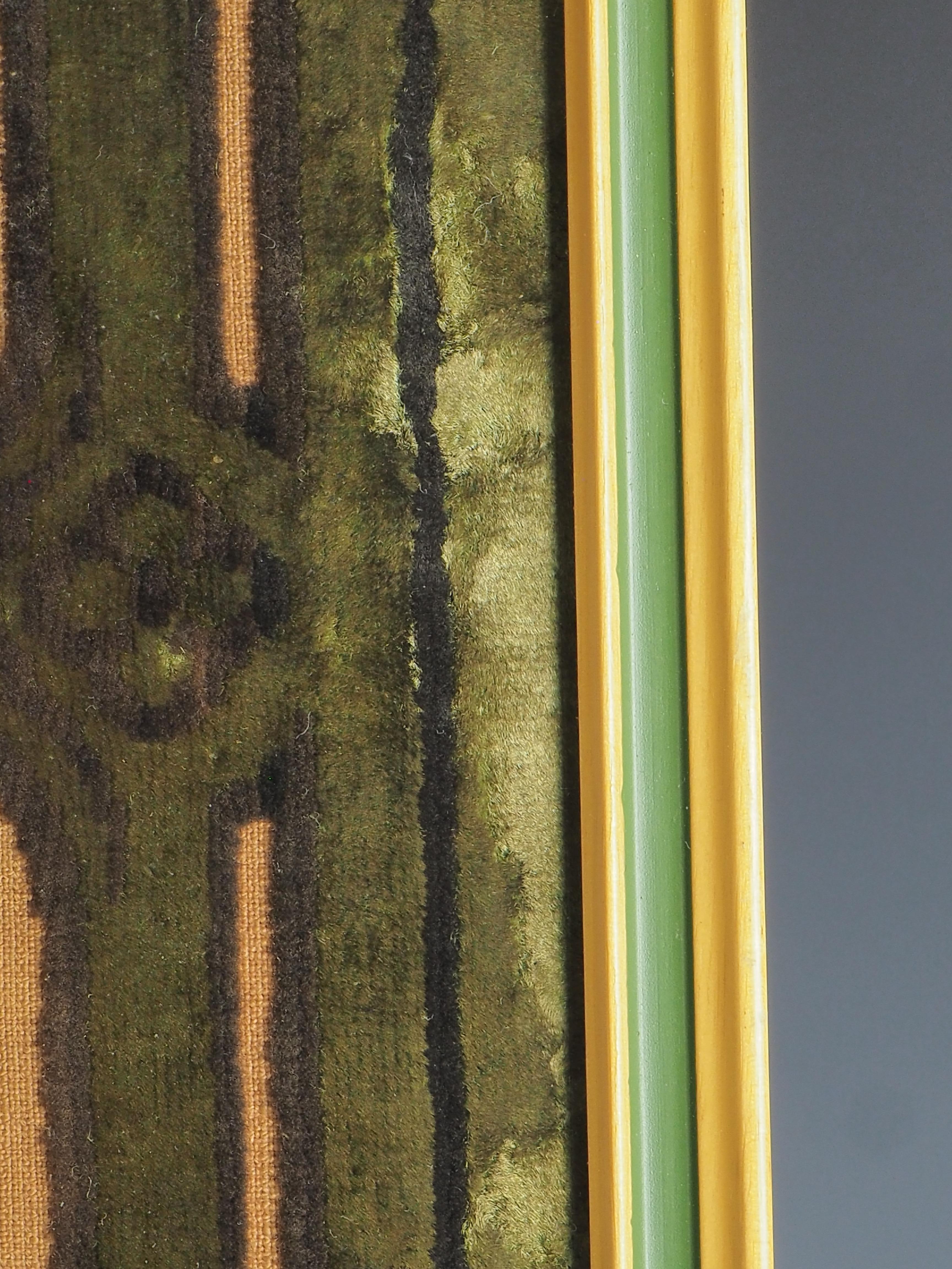 Authentique tapisserie en velours du 19ème siècle avec armoiries en vente 5
