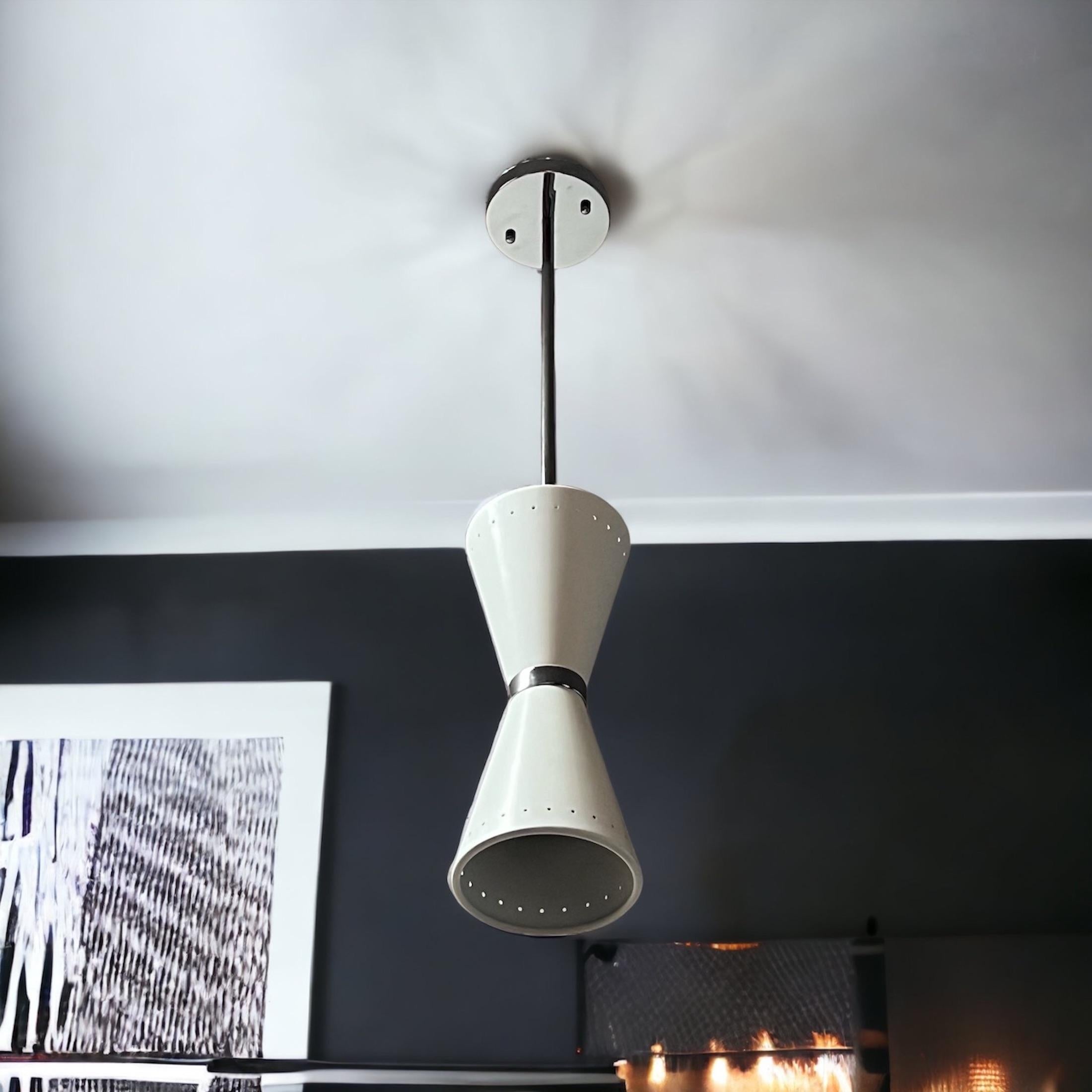Authentische 60er Jahre Hängelampe - Stilnovo Stil Doppelkegel Vintage Lampe im Zustand „Gut“ im Angebot in San Benedetto Del Tronto, IT