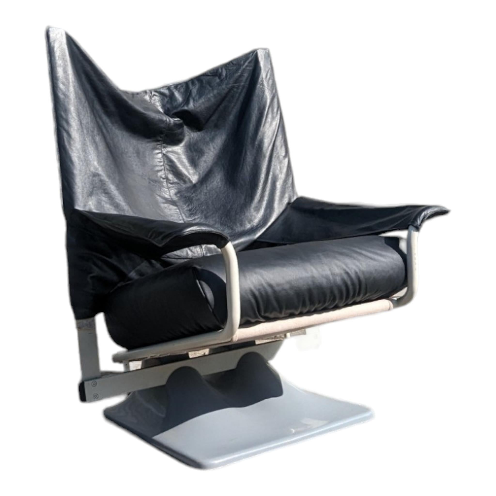 Authentique chaise AEO de Paolo Deganello pour Cassina  en vente 7