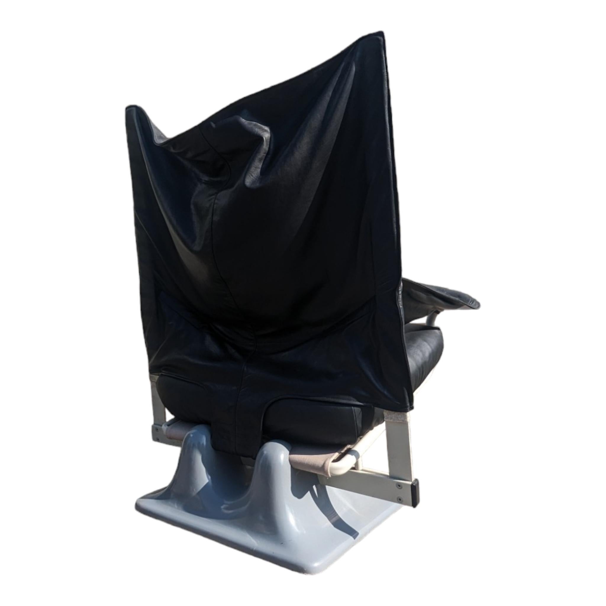 Authentique chaise AEO de Paolo Deganello pour Cassina  en vente 9