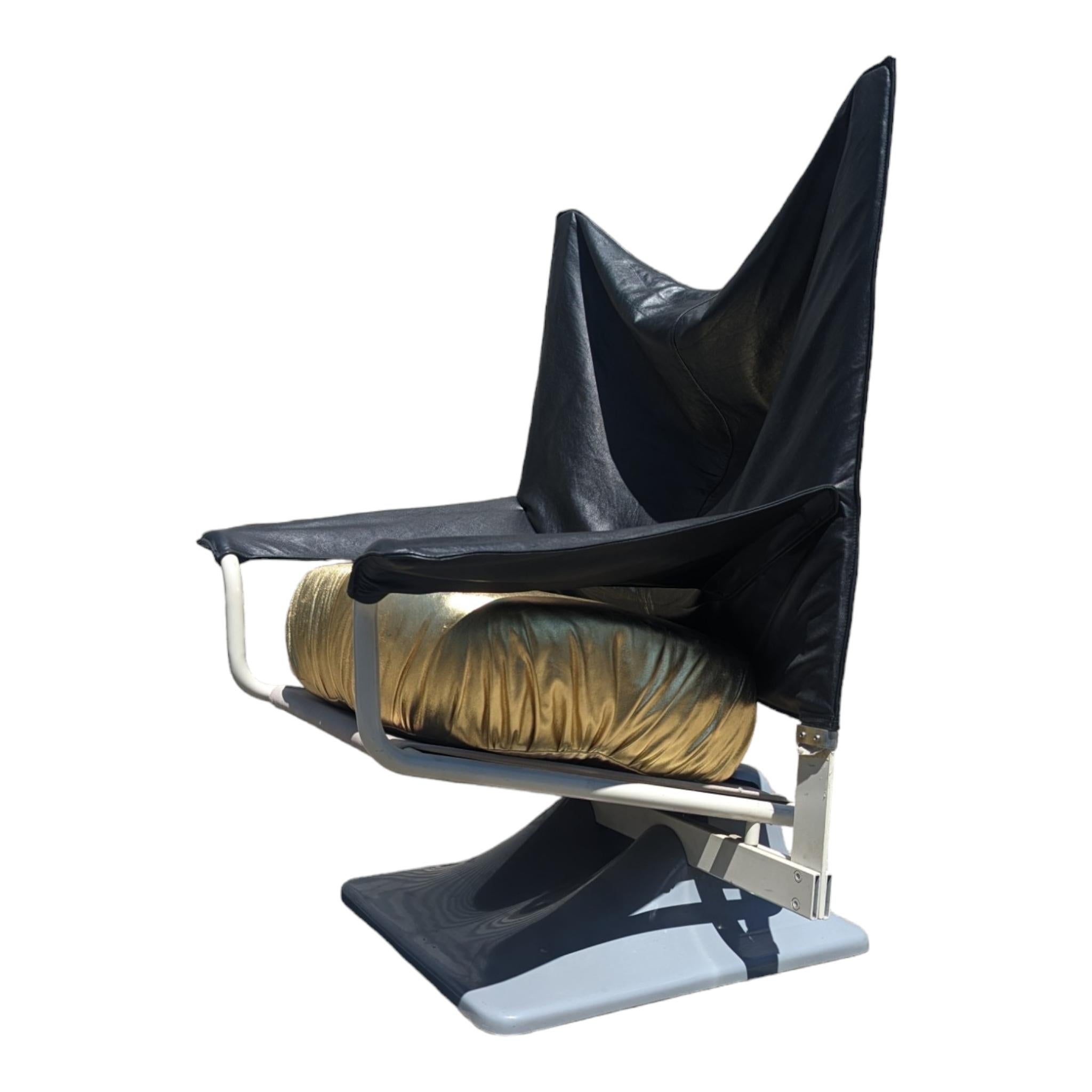 Authentique chaise AEO de Paolo Deganello pour Cassina  en vente 2