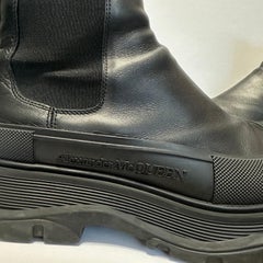 Alexander McQueen Tread Slick Chelsea Boot IT 44 Leather Triple Black Authentic
