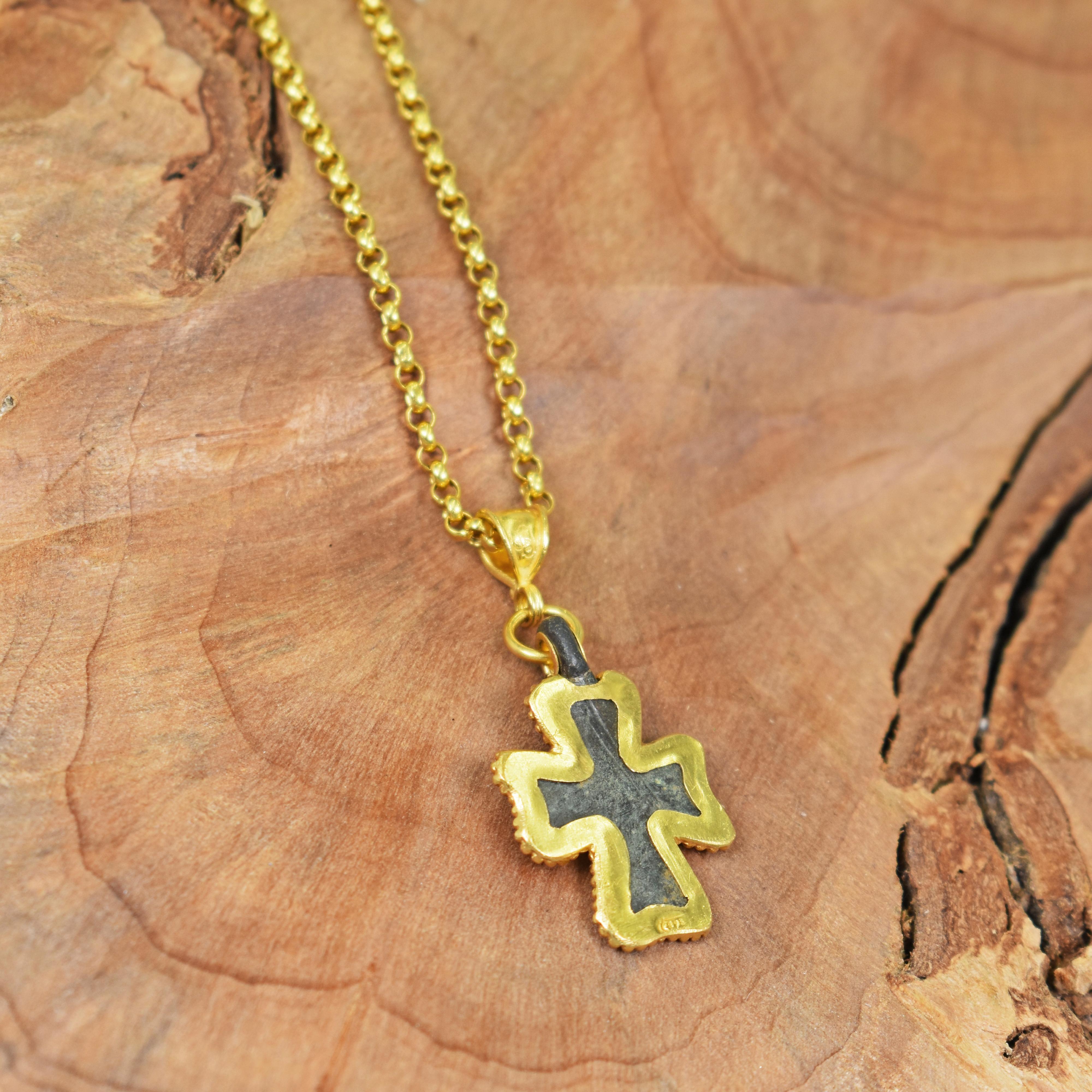 22kt gold cross pendant