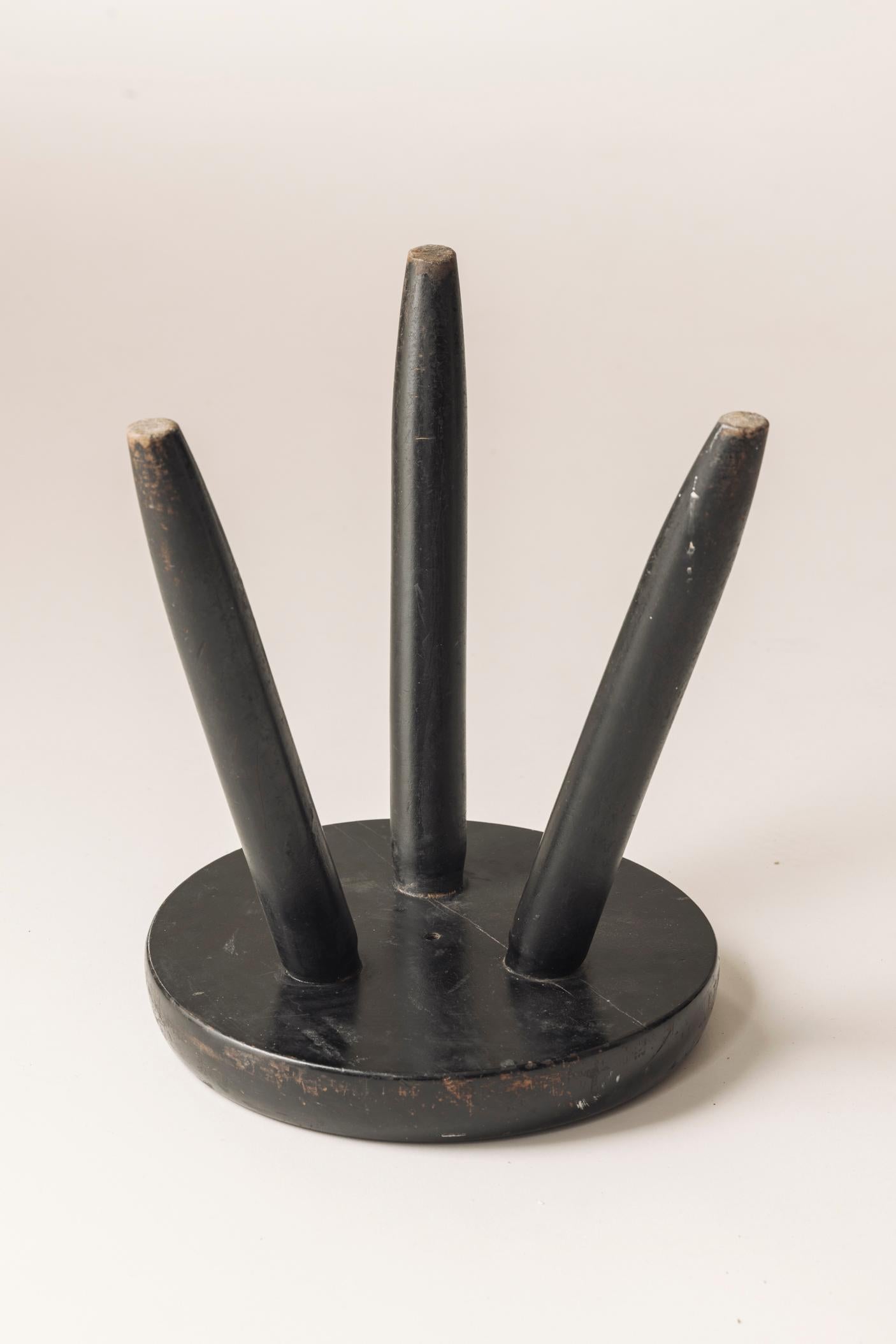 Authentischer und früher High Berger Hocker von Charlotte Perriand, Frankreich 1950er Jahre. im Angebot 5