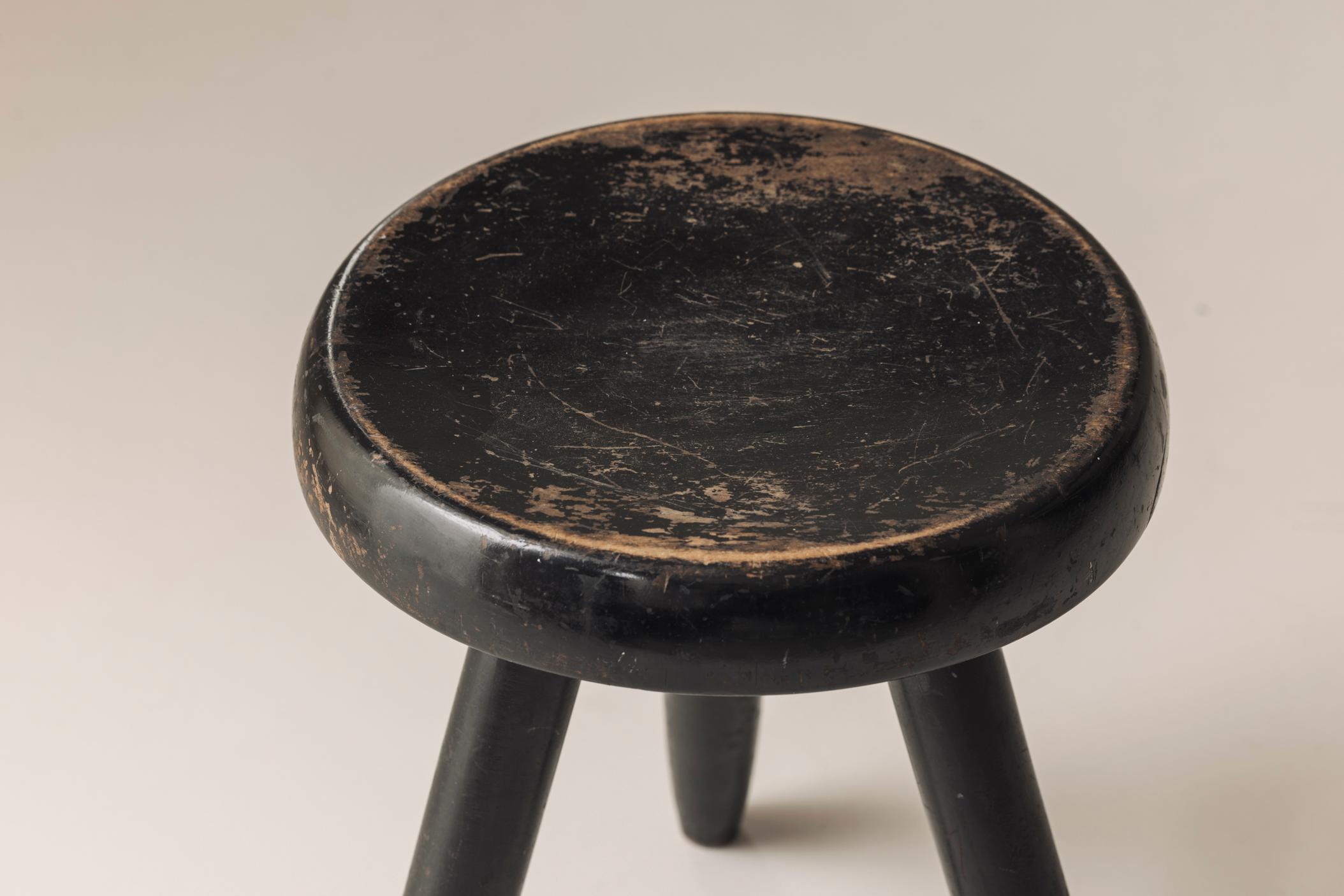 Authentischer und früher High Berger Hocker von Charlotte Perriand, Frankreich 1950er Jahre. im Angebot 9