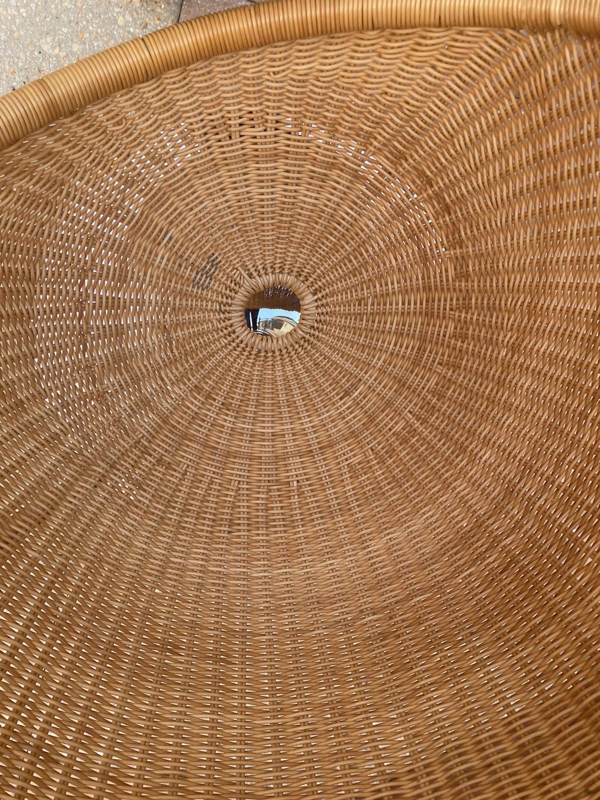 Mid-Century Modern Rare Nanna Ditzel for Bonacina Pierantonio Egg Shaped Hanging Woven Cane Chair