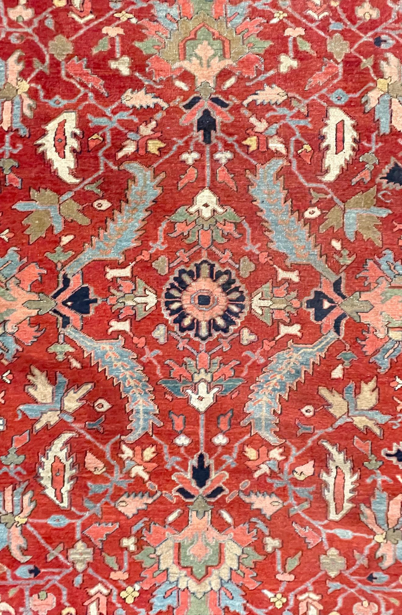 Antiker persischer Heriz-Teppich (Persisch) im Angebot