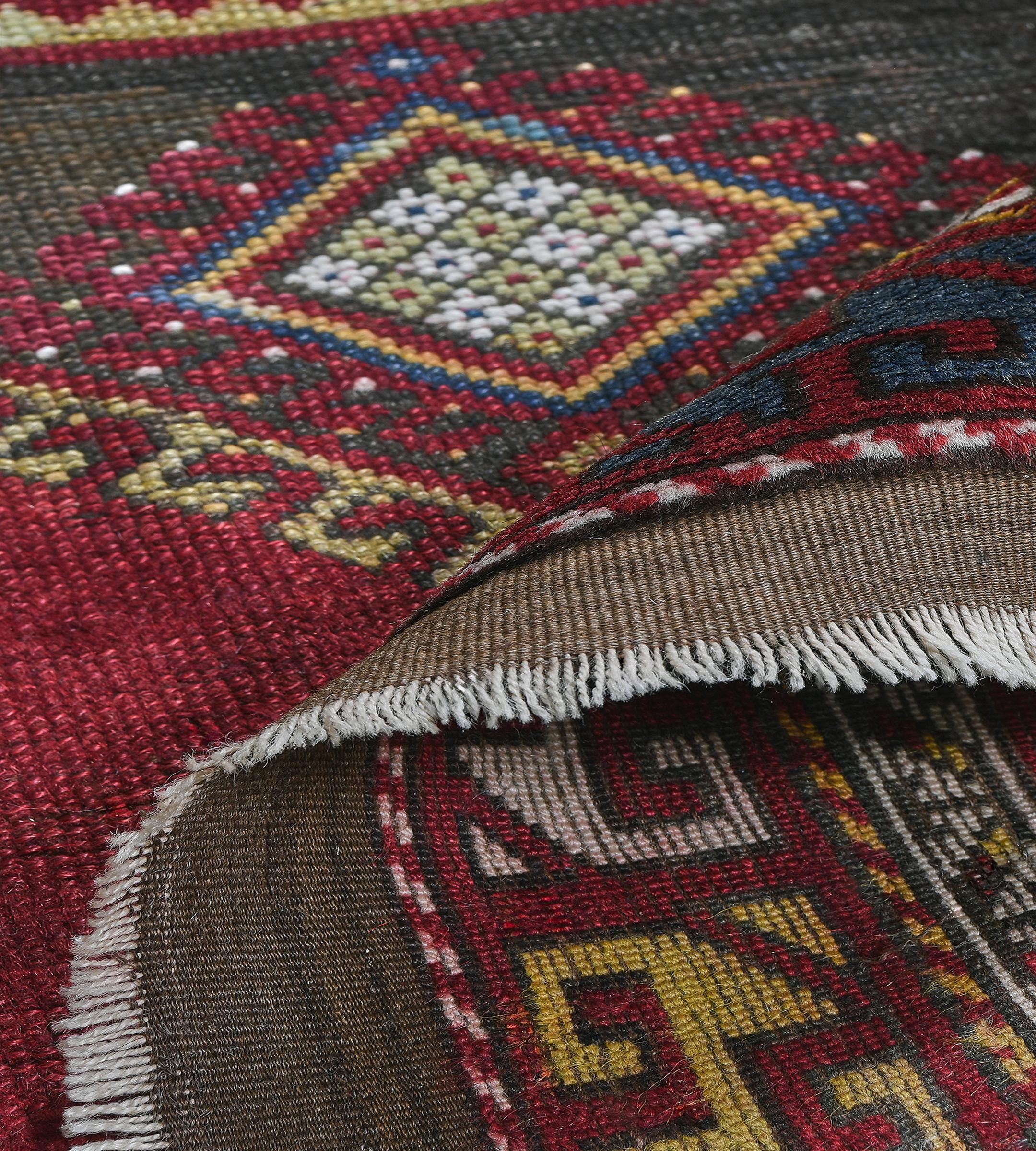 Authentique couloir turc antique à sept panneaux rouges et bleus en vente 2