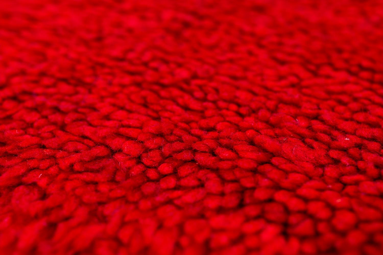 Authentischer antiker roter Chichaoua-Teppich aus marokkanischer Wolle im Vintage-Stil mit Fransen (Handgewebt) im Angebot