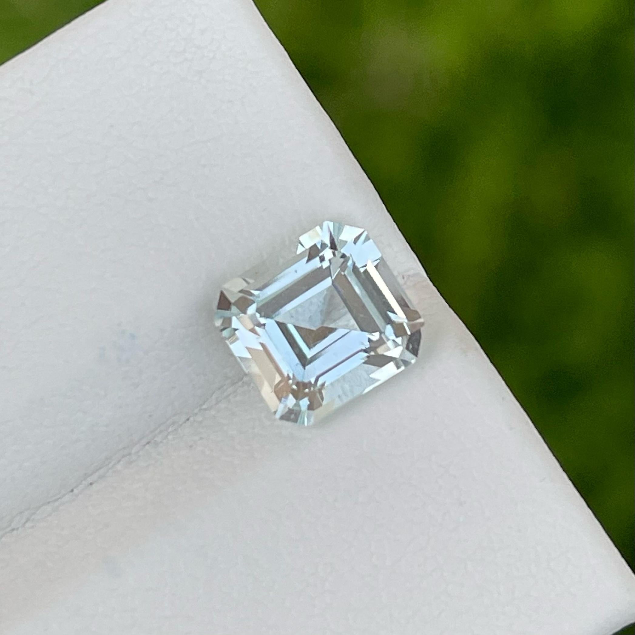 Authentic Aquamarine Gemstones 3.15 carats Asscher Cut Natural Pakistani Gem In New Condition For Sale In Bangkok, TH