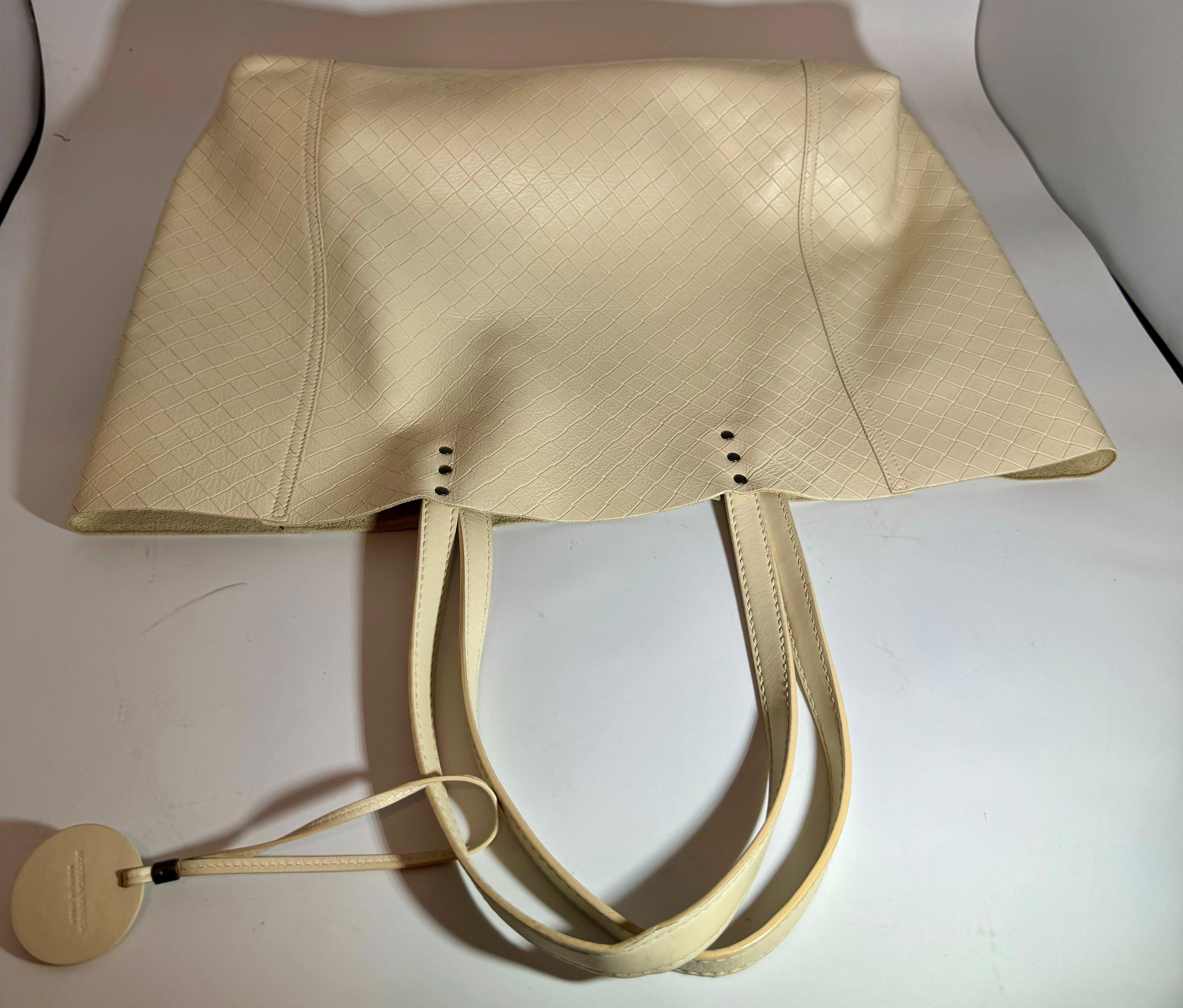 Authentic Bottega Veneta Intrecciato Tote Bag Beige Color Leather Women's Italy 7