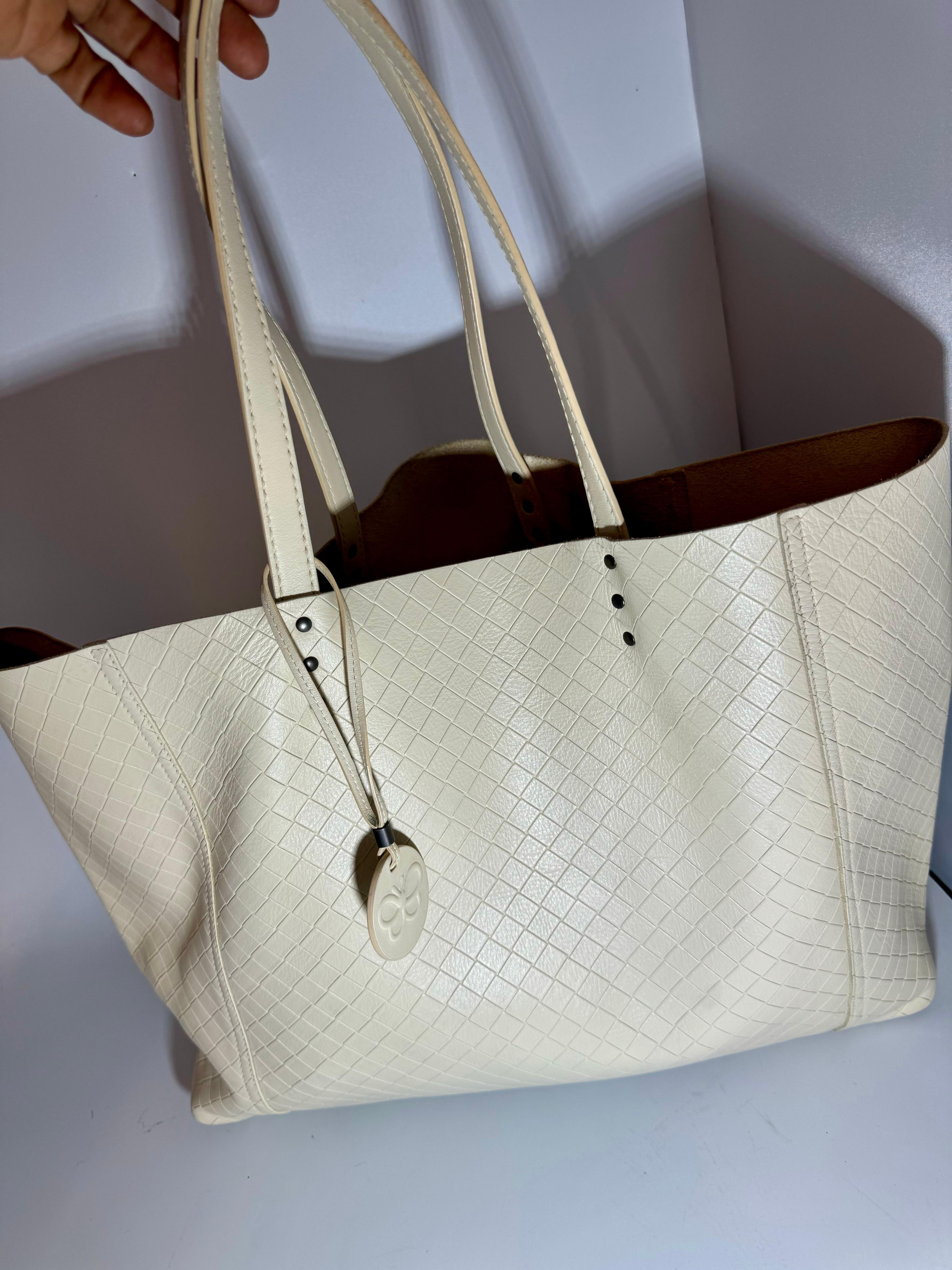Authentic Bottega Veneta Intrecciato Tote Bag Beige Color Leather Women's Italy 4