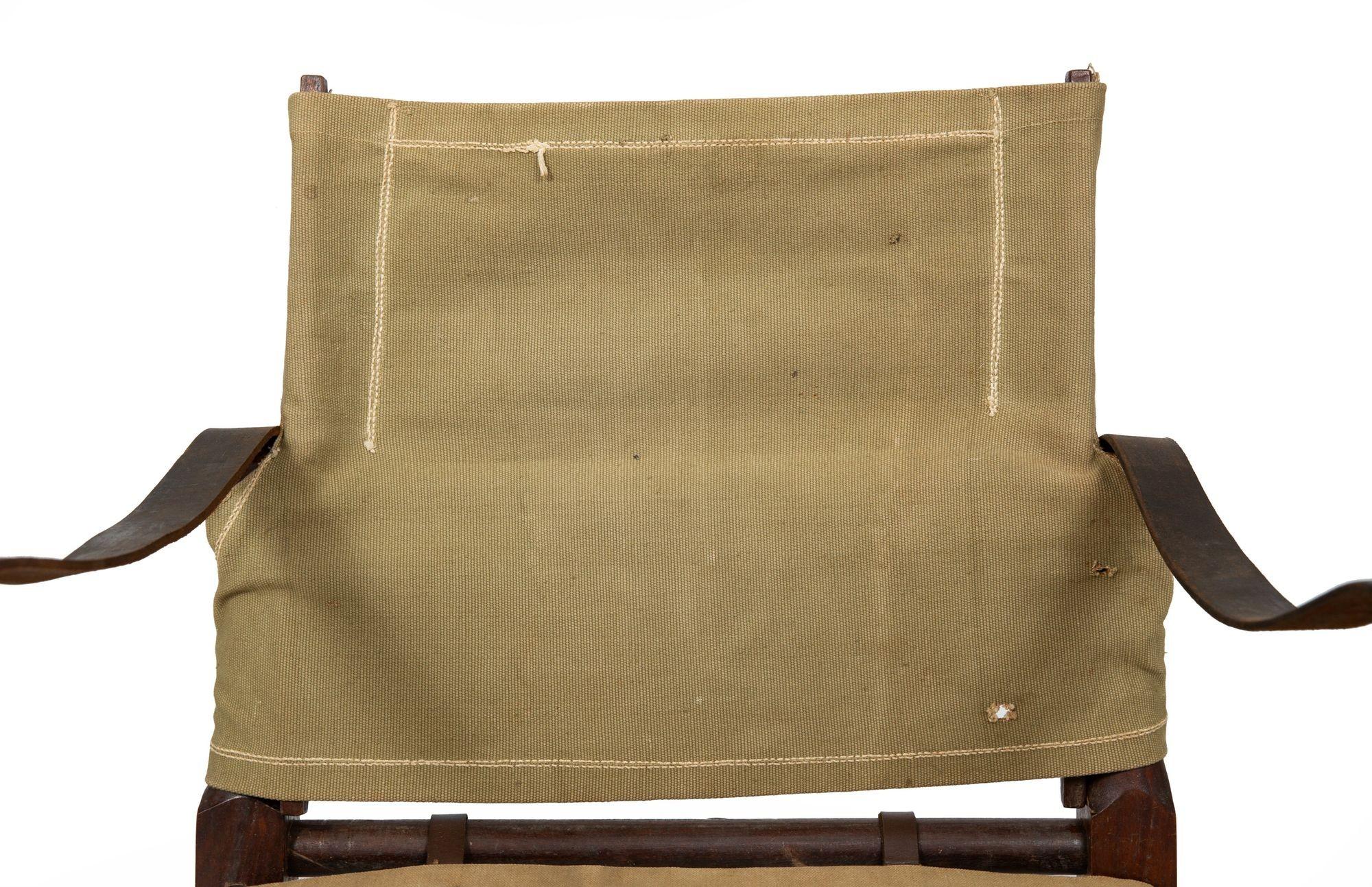 Authentischer britischer antiker Roorkhee-Safari-Kampagnenstuhl (Leder) im Angebot