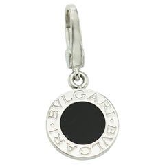 Autentico ciondolo BULGARI BVLGARI in oro 18 carati con onice nero