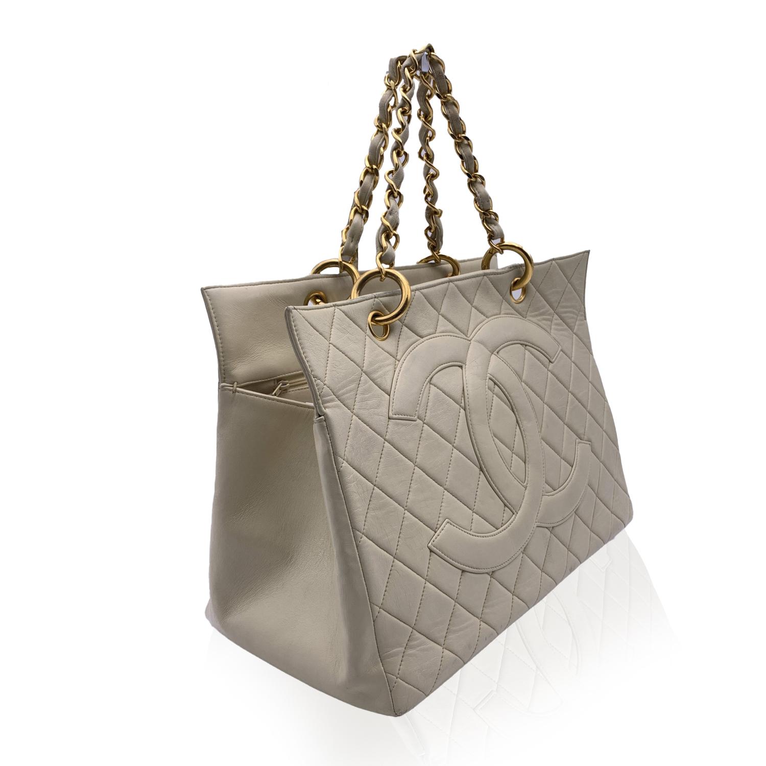 Women's Chanel Vintage Beige Quilted Leather GST 1997 Grand Shopping Tote For Sale