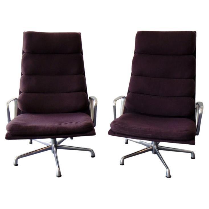 Deep purple Authentic Charles Ray Eames Armchairs by Herman Miller For Sale