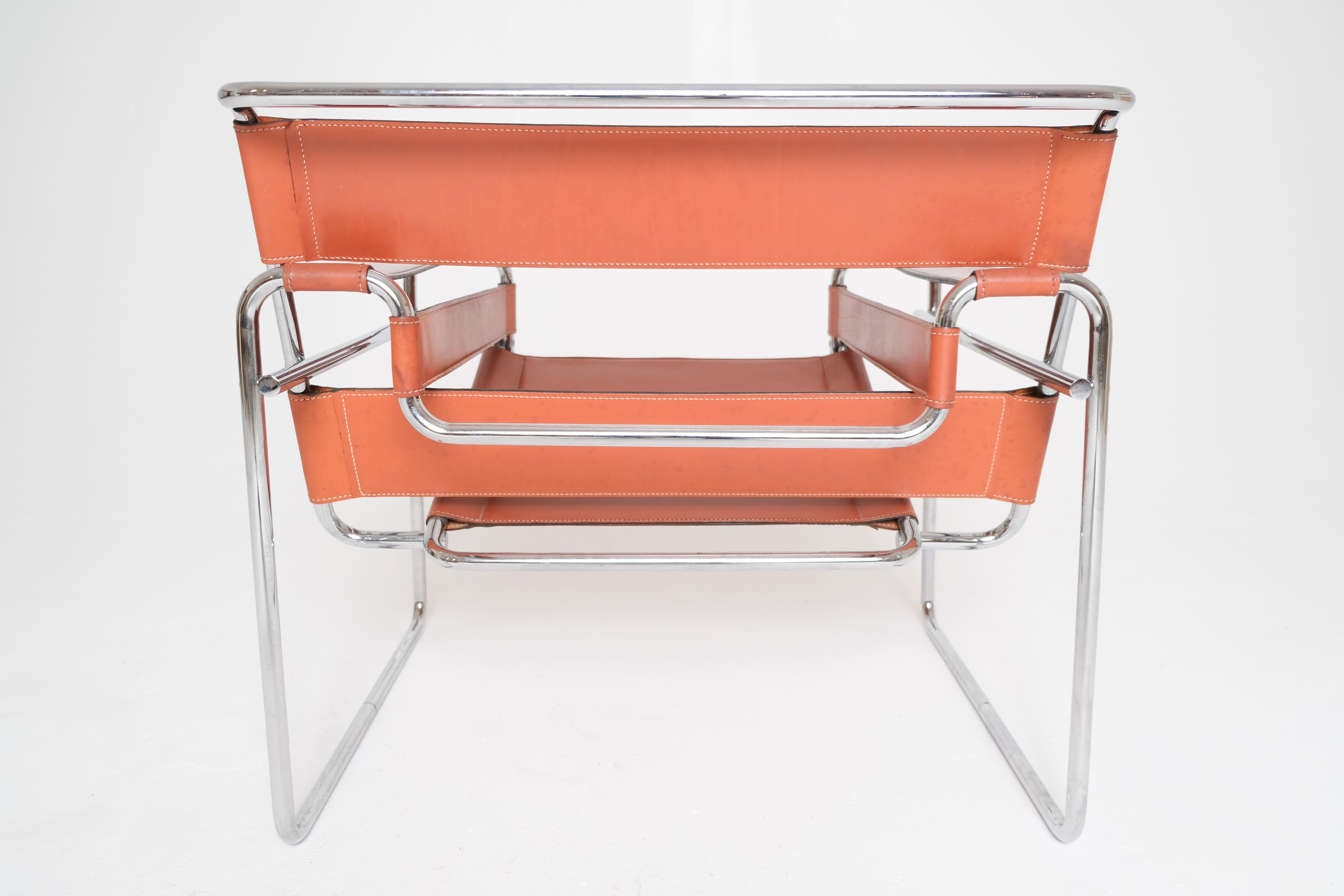 Authentic Cognac Wassily Chair by Marcel Breuer for Gavina, 1960’s en venta 3