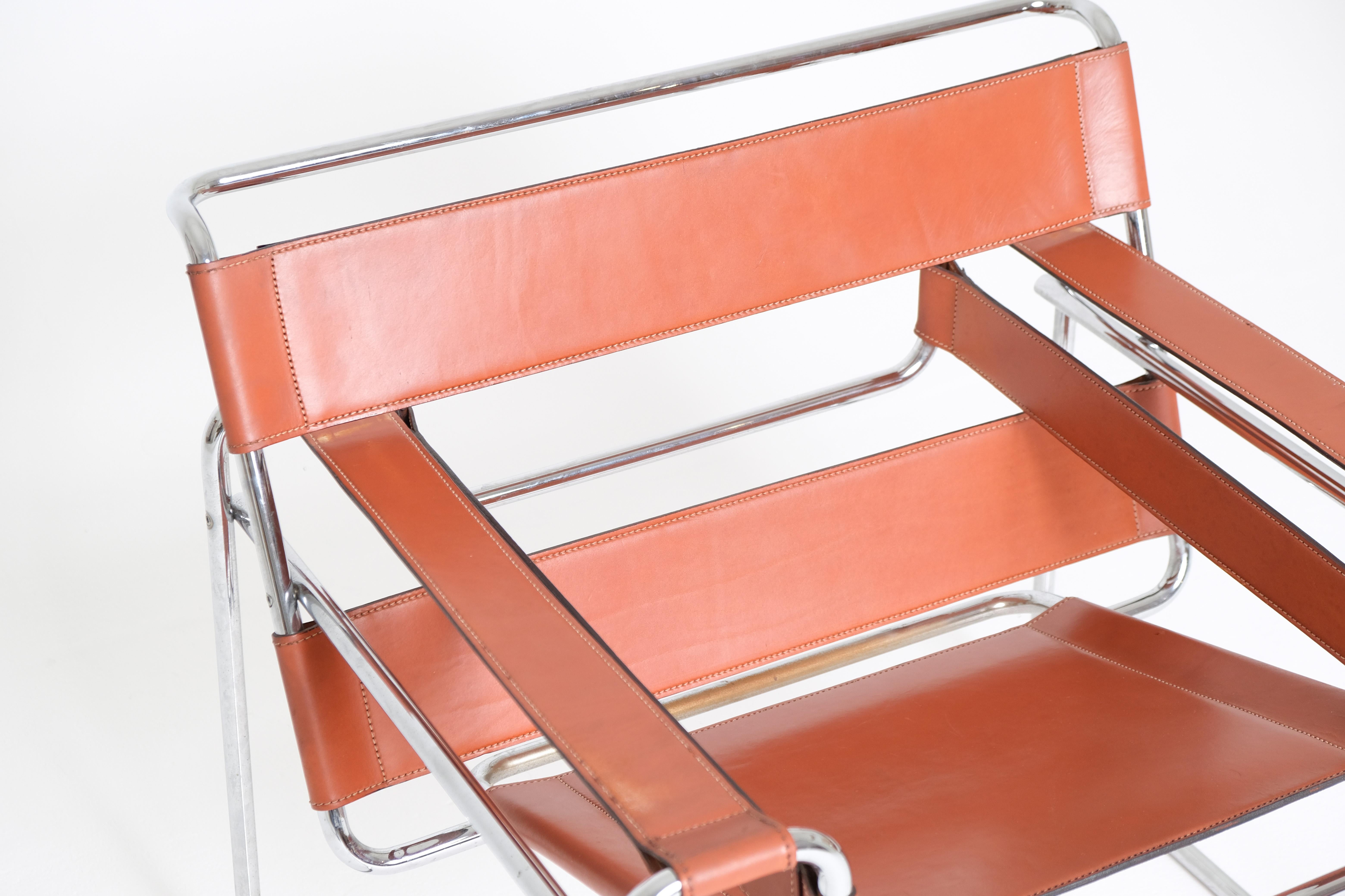 Authentic Cognac Wassily Chair by Marcel Breuer for Gavina, 1960’s en venta 4