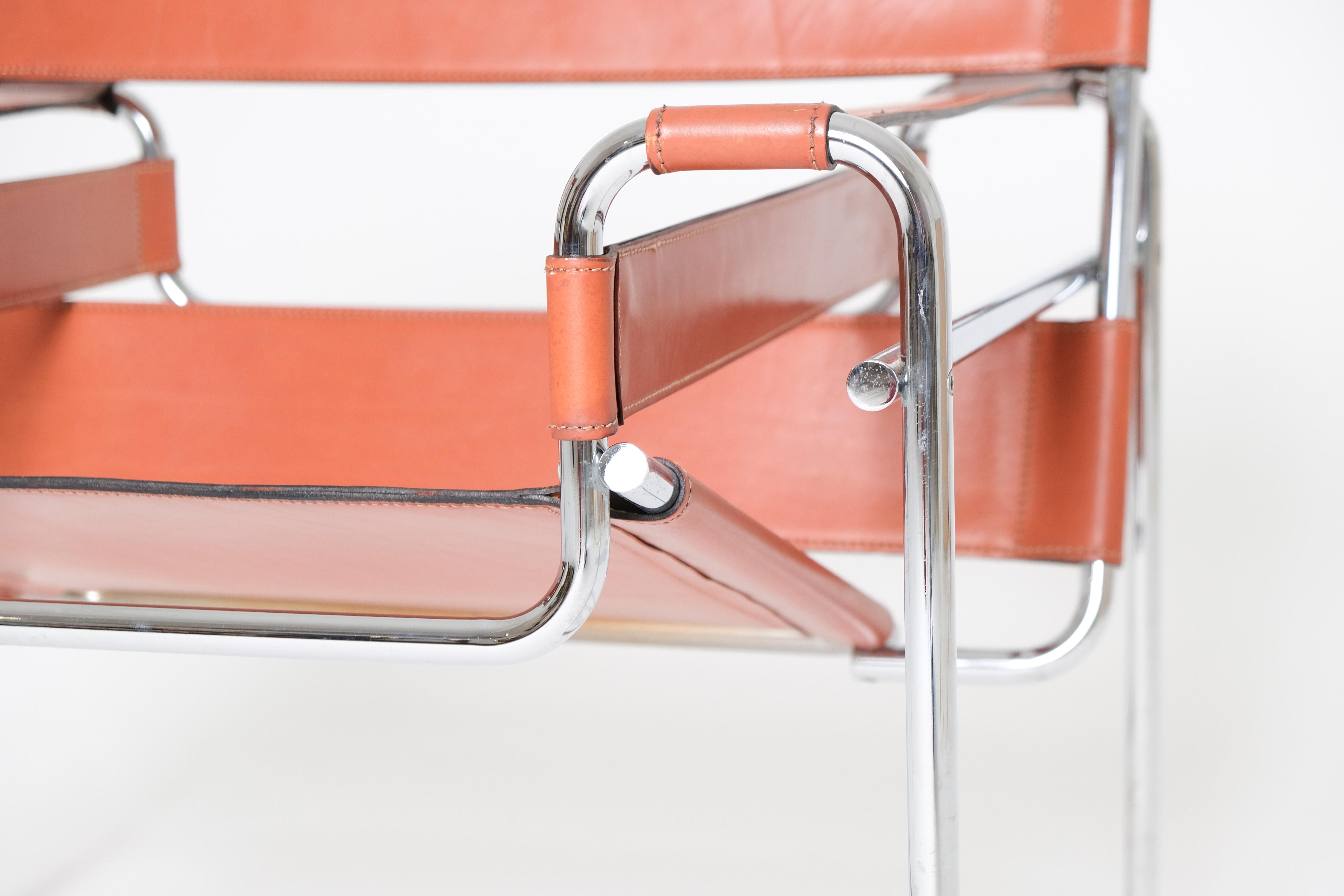 Authentic Cognac Wassily Chair by Marcel Breuer for Gavina, 1960’s siglo XX en venta