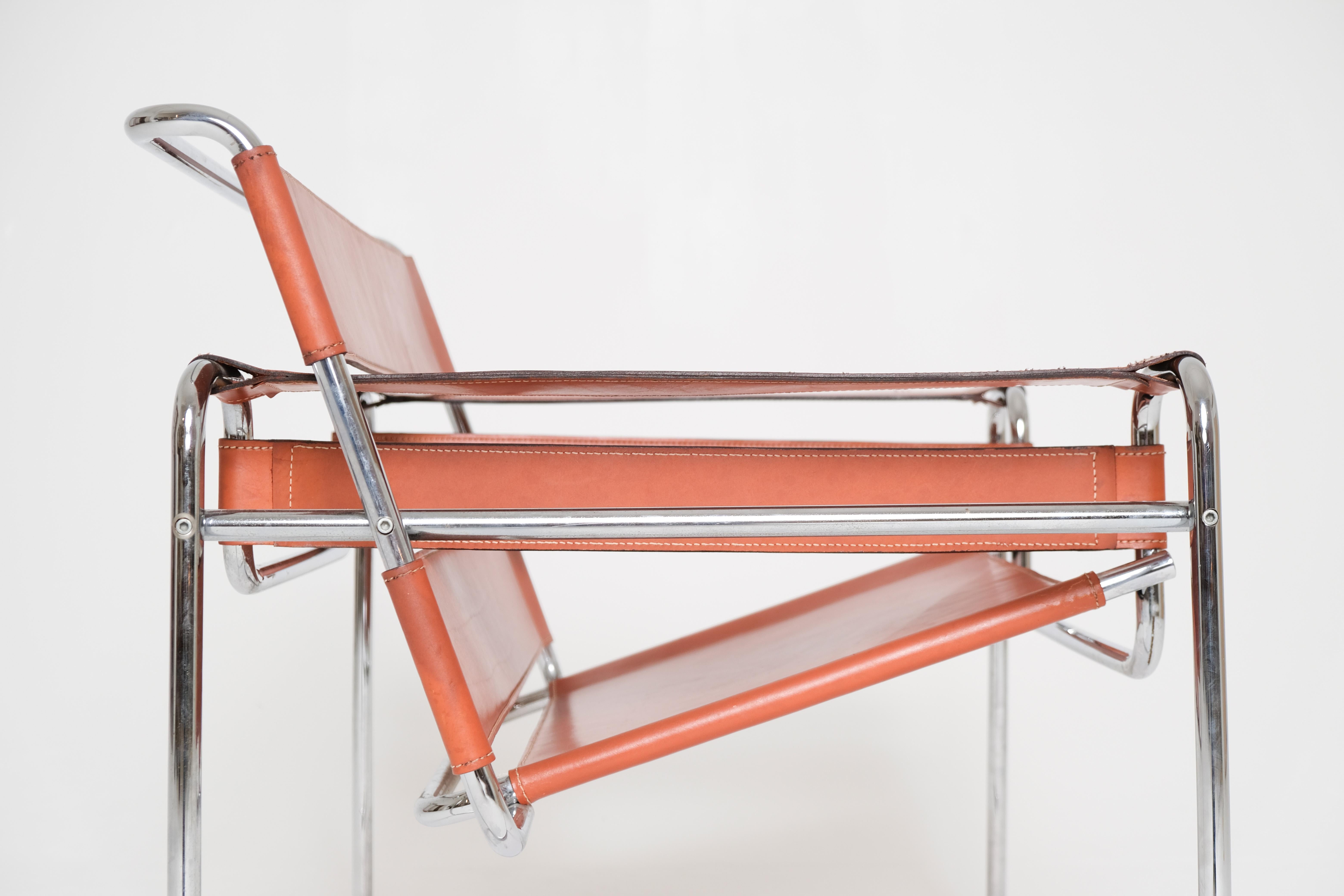 Authentic Cognac Wassily Chair by Marcel Breuer for Gavina, 1960’s en venta 1