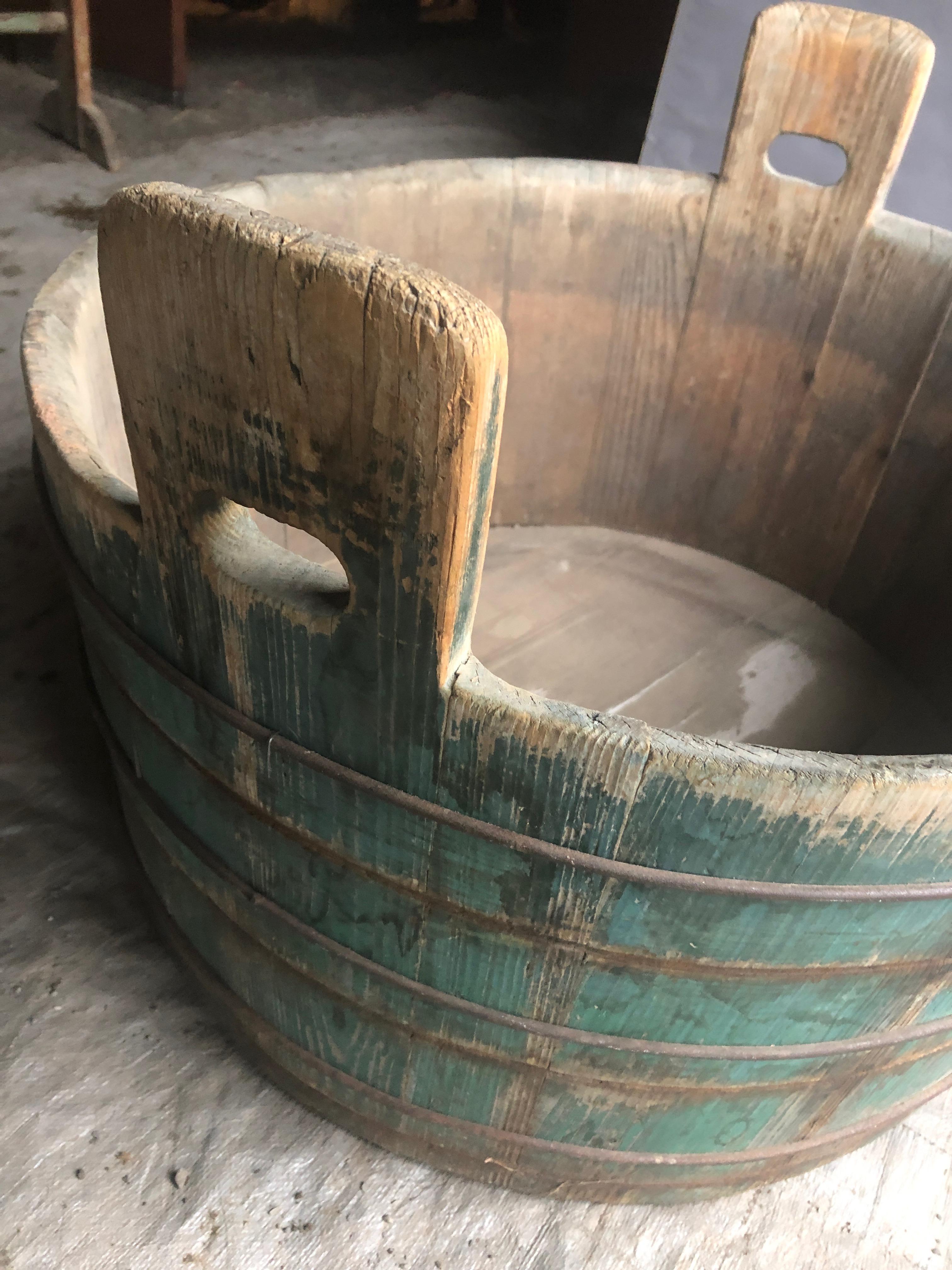 Authentic Distressed Country Washing Barrel Tub and Stand For Sale 3