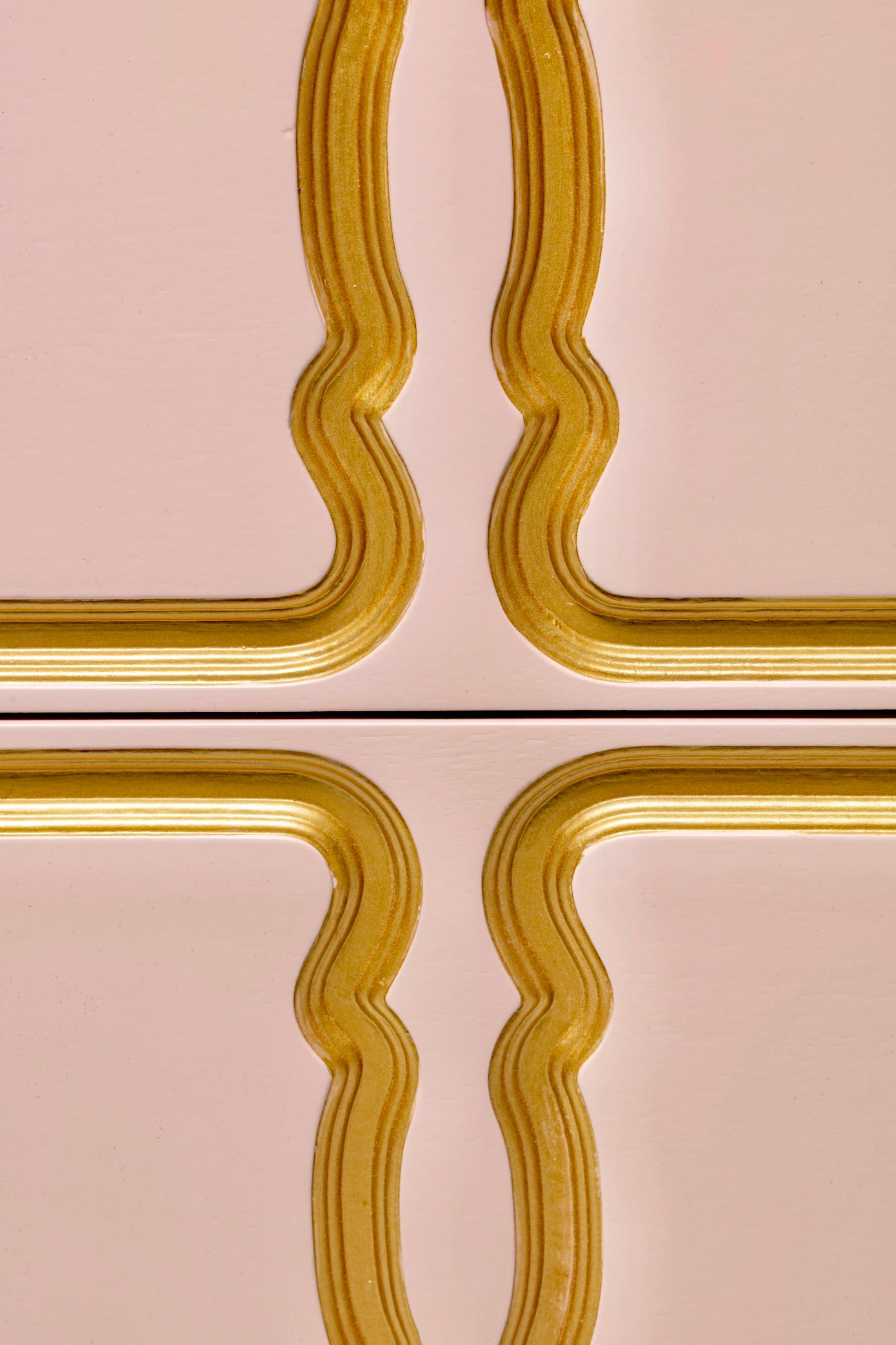 Autentica cassapanca Dorothy Draper España laccata in rosa e oro circa 1955 in vendita 7