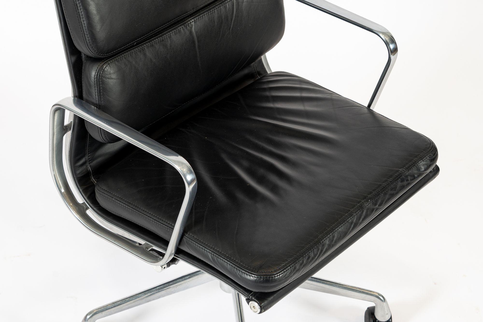 Authentic Eames Herman Miller Tall Black Leather Office Chairs 2001 For Sale 2