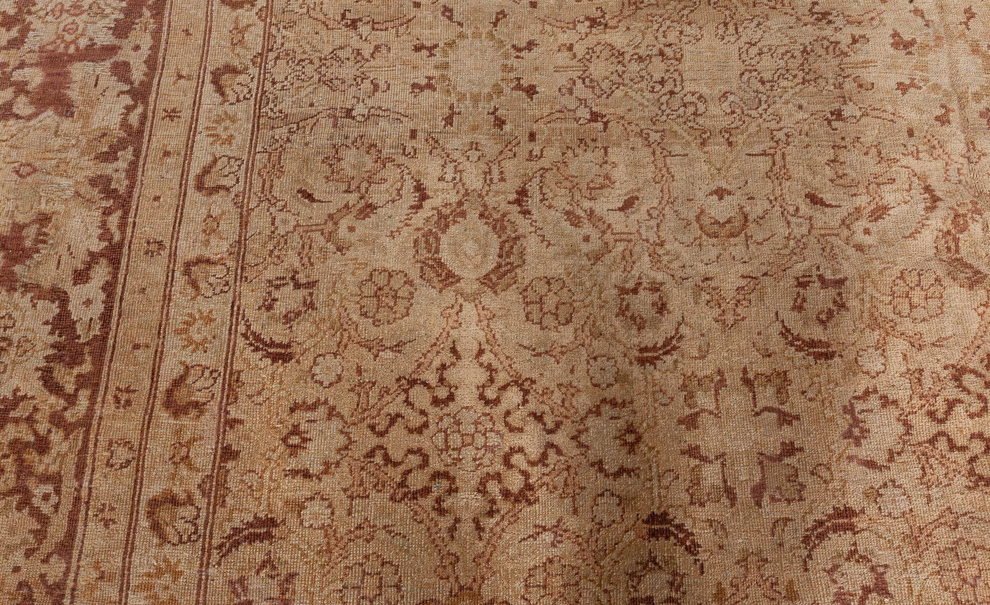 Authentischer brauner Teppich aus dem frühen 20. Jahrhundert aus Amritsar.
Größe: 9'10