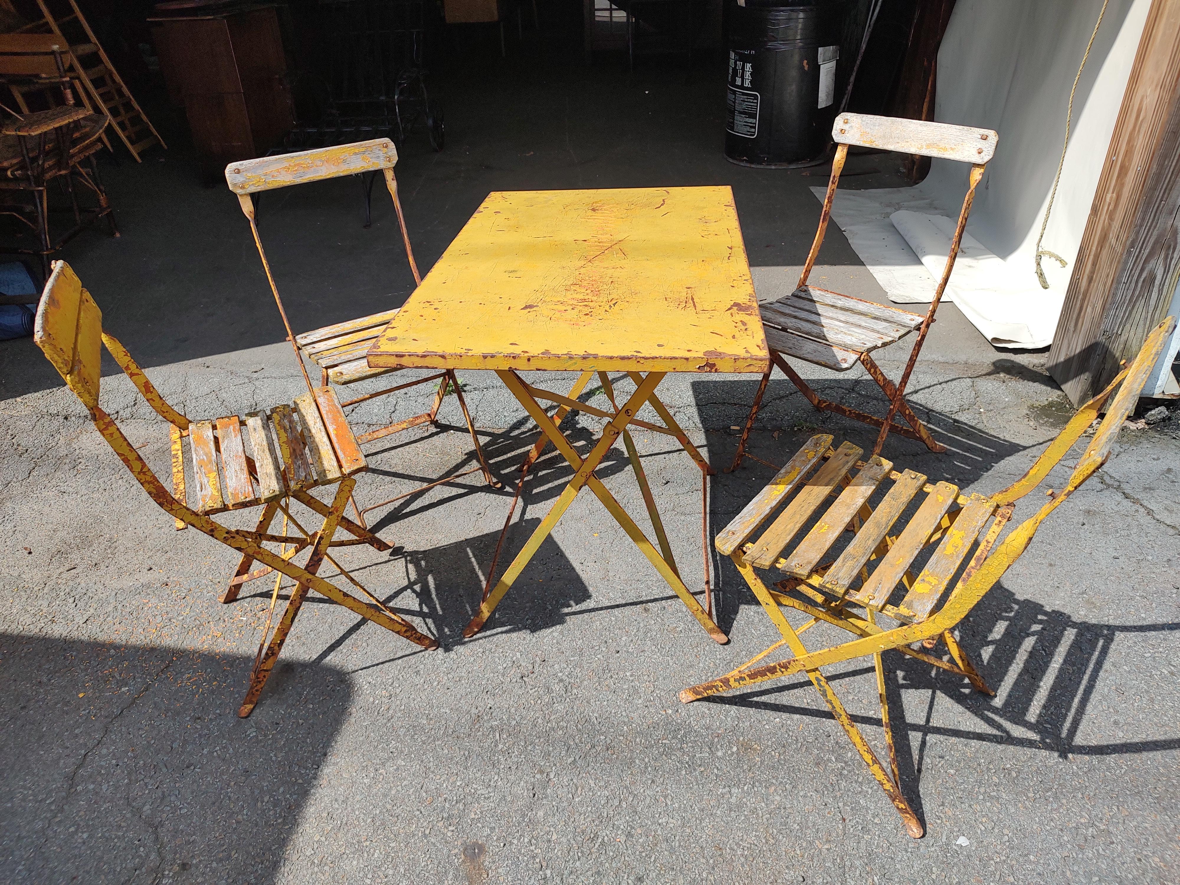 Authentic Early 20th Century French Bistro Cafe Dining Set 4 Chairs with a Table For Sale 4