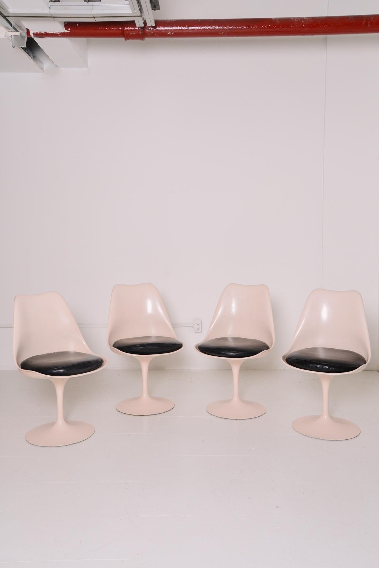 Aluminum Authentic Early Knoll Eero Saarinen Tulip Chairs in Black Leather Seat Cushion