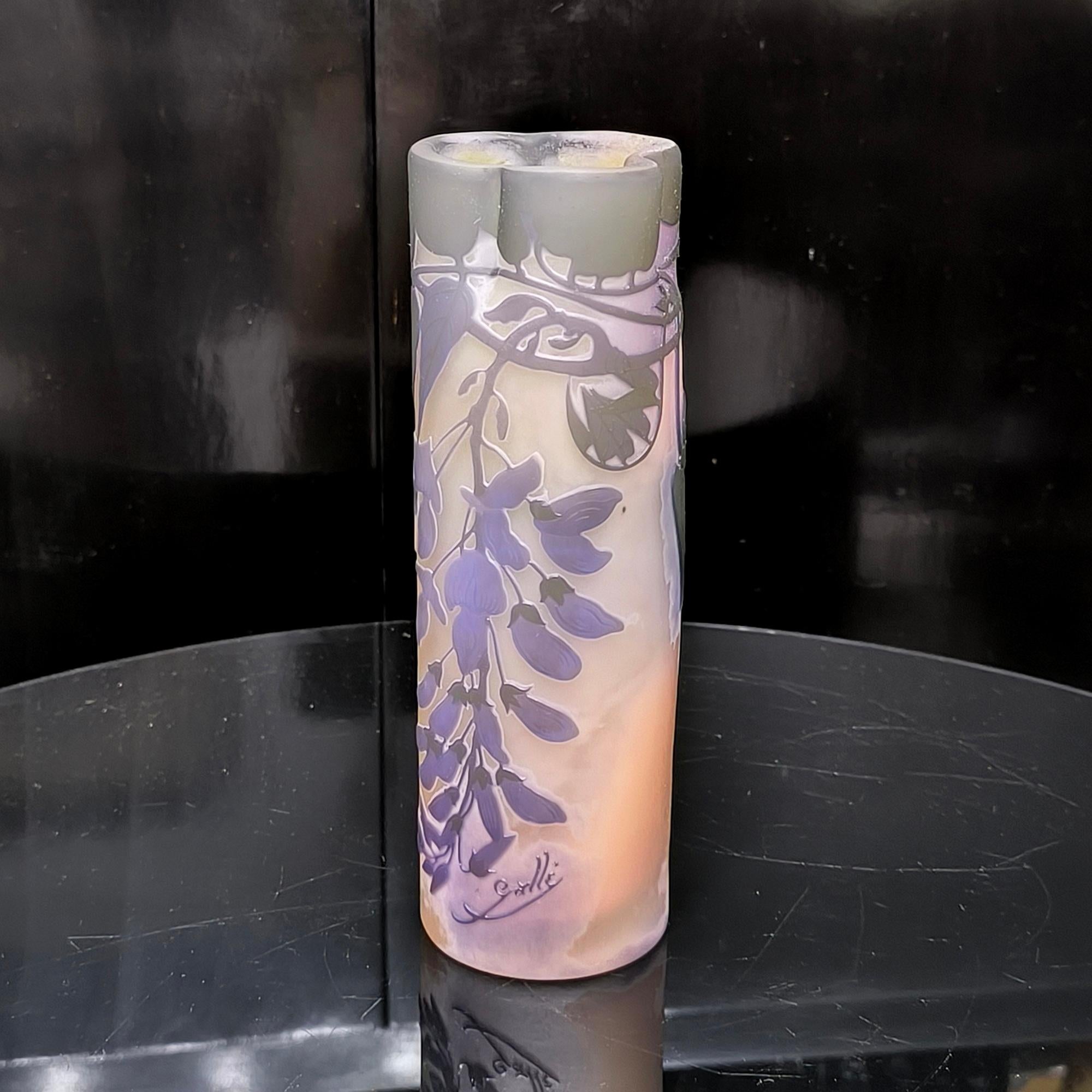 Autentico vaso Émile Gallé Art Nouveau con motivo a glicine, circa 1910 in vendita 3