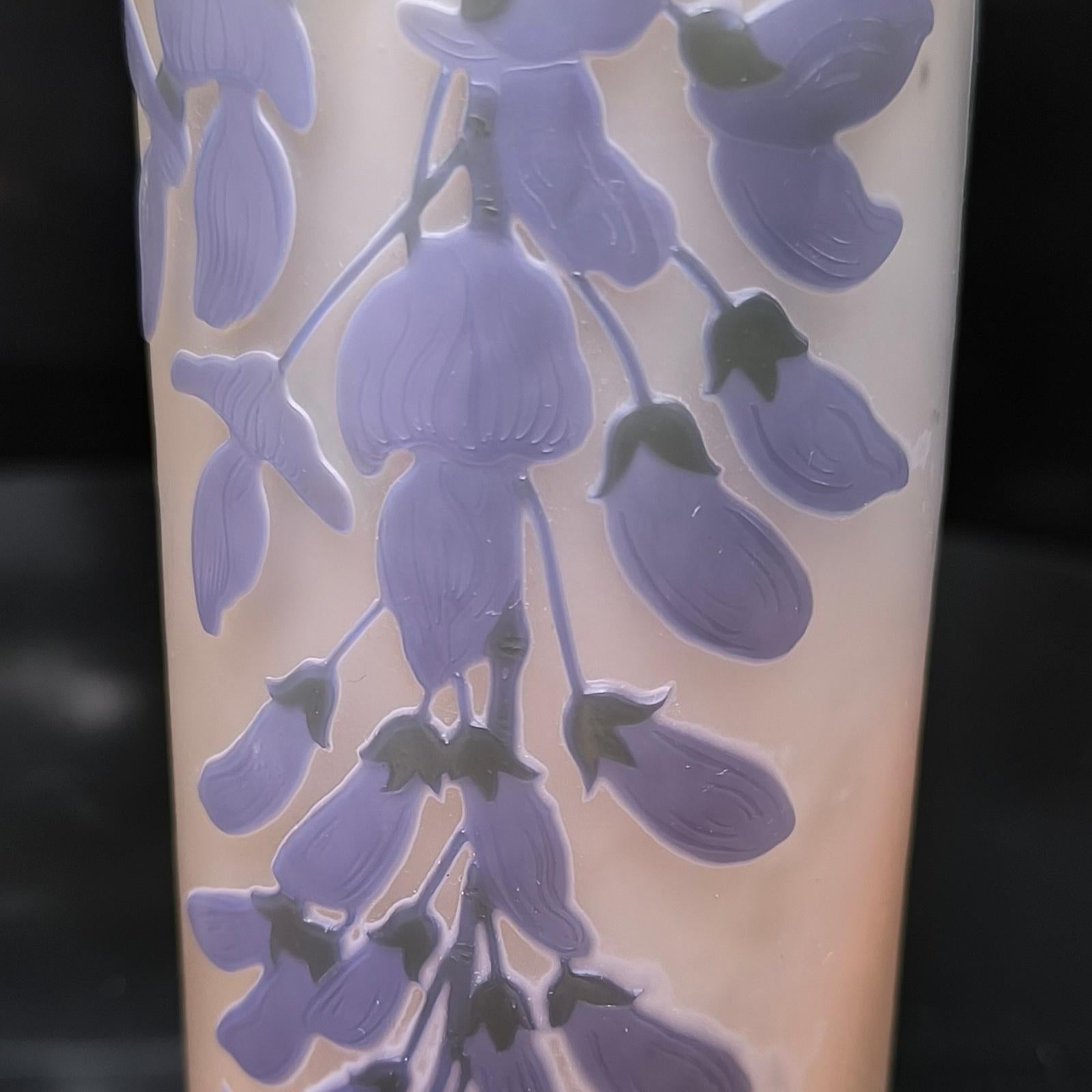 Autentico vaso Émile Gallé Art Nouveau con motivo a glicine, circa 1910 in vendita 6