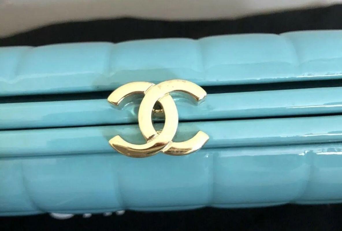 Authentic Enamel Chanel Turquios Clutch 3