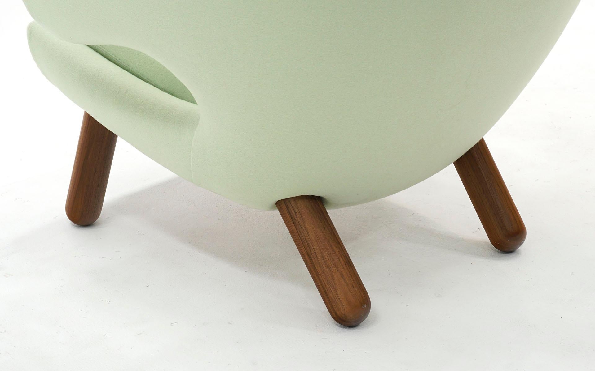 Upholstery Authentic Finn Juhl Pelican Chair by Onecollection, Denmark, Light Mint Green