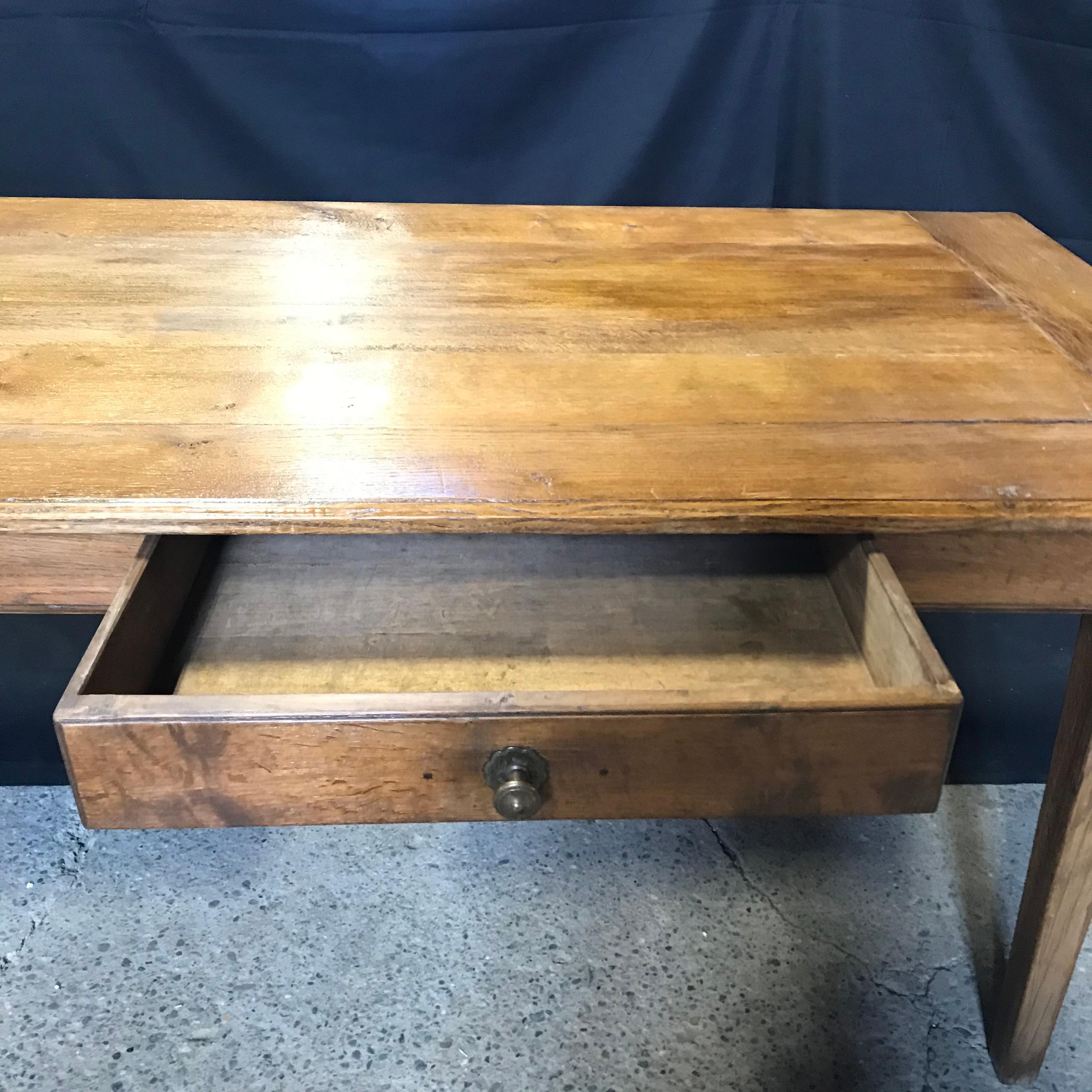 Authentic French Country Farmhouse Table from Provence In Excellent Condition In Hopewell, NJ