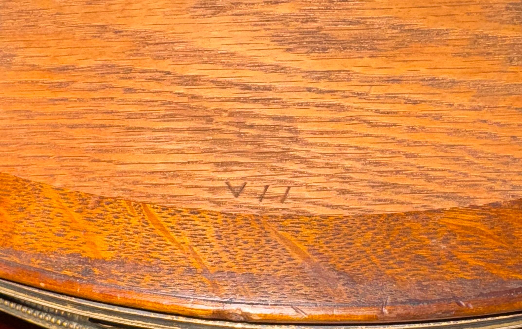 Authentic French Louis XVI Round Mahogany Gueridon Table with Marble top en venta 9