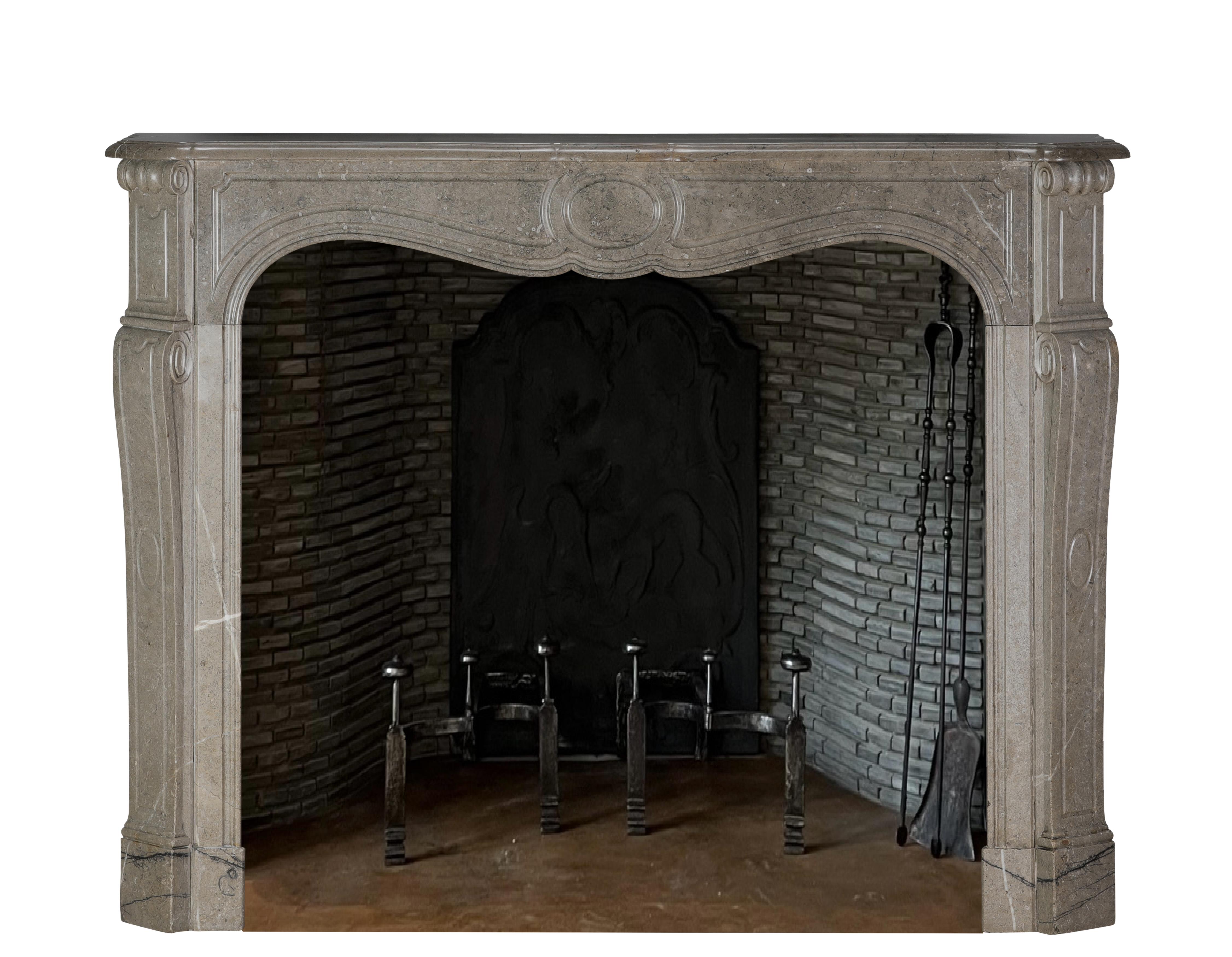 Authentic French Pompadour Fireplace Mantel In Mastic-Green Color Marble In Excellent Condition For Sale In Beervelde, BE