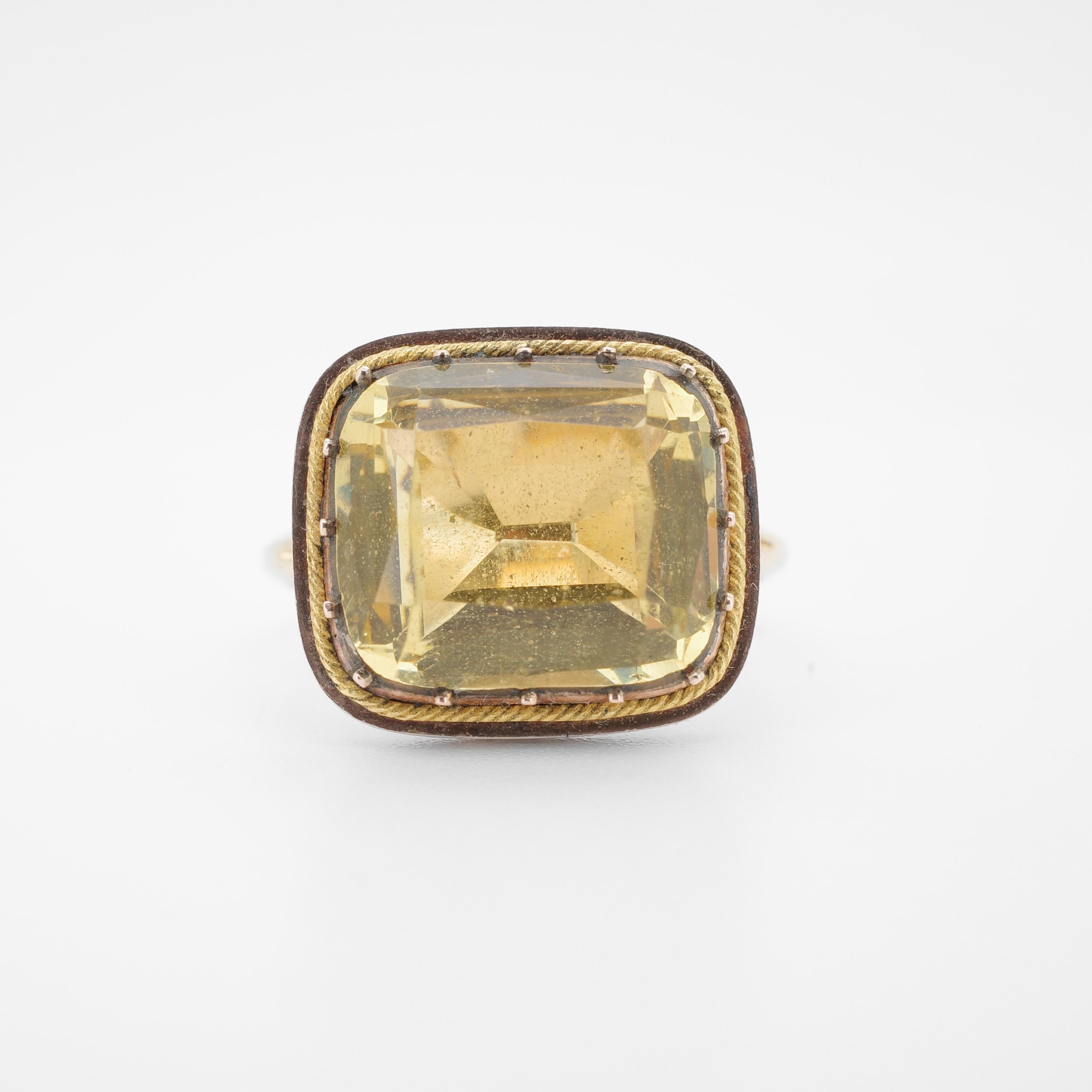 Georgien Authentic Georgian 18K Gold & Paste Citrine Ring — Rare Large-Scale Size 9 en vente