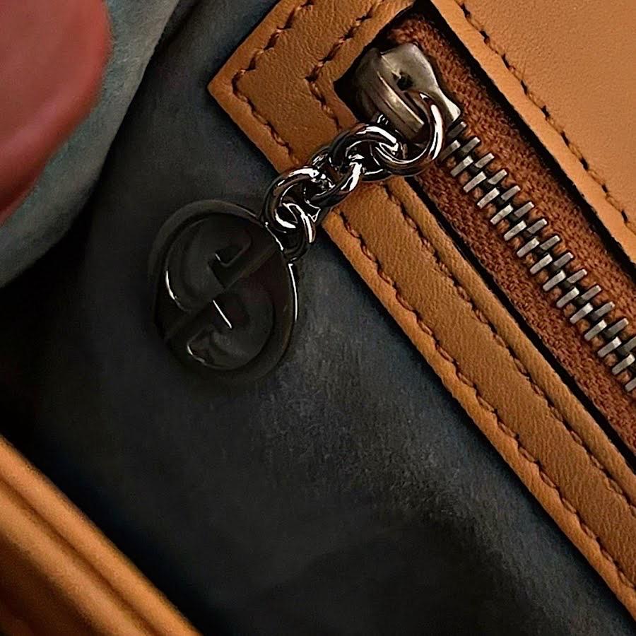 Authentic Gucci 14 FW Frida Giannini Runway Python Lady Lock Handbag For Sale 7