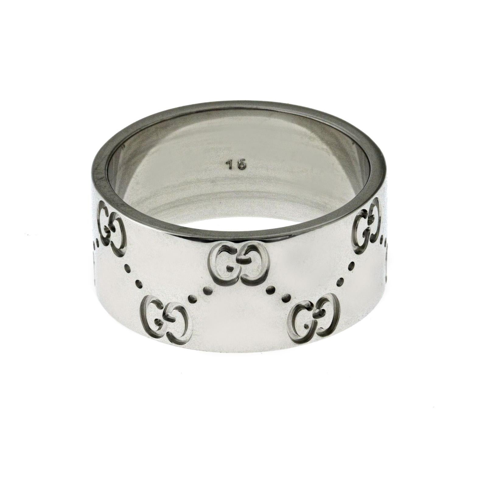 100% Authentic, 100% Customer Satisfaction

Top: 9 mm

Band Width: 9 mm

 Metal: 18K White Gold

 Size: 7.5

 Hallmarks: GUCCI

 Total Weight: 9.8 Grams

 Stone Type: None

 Condition: Pre Owned 