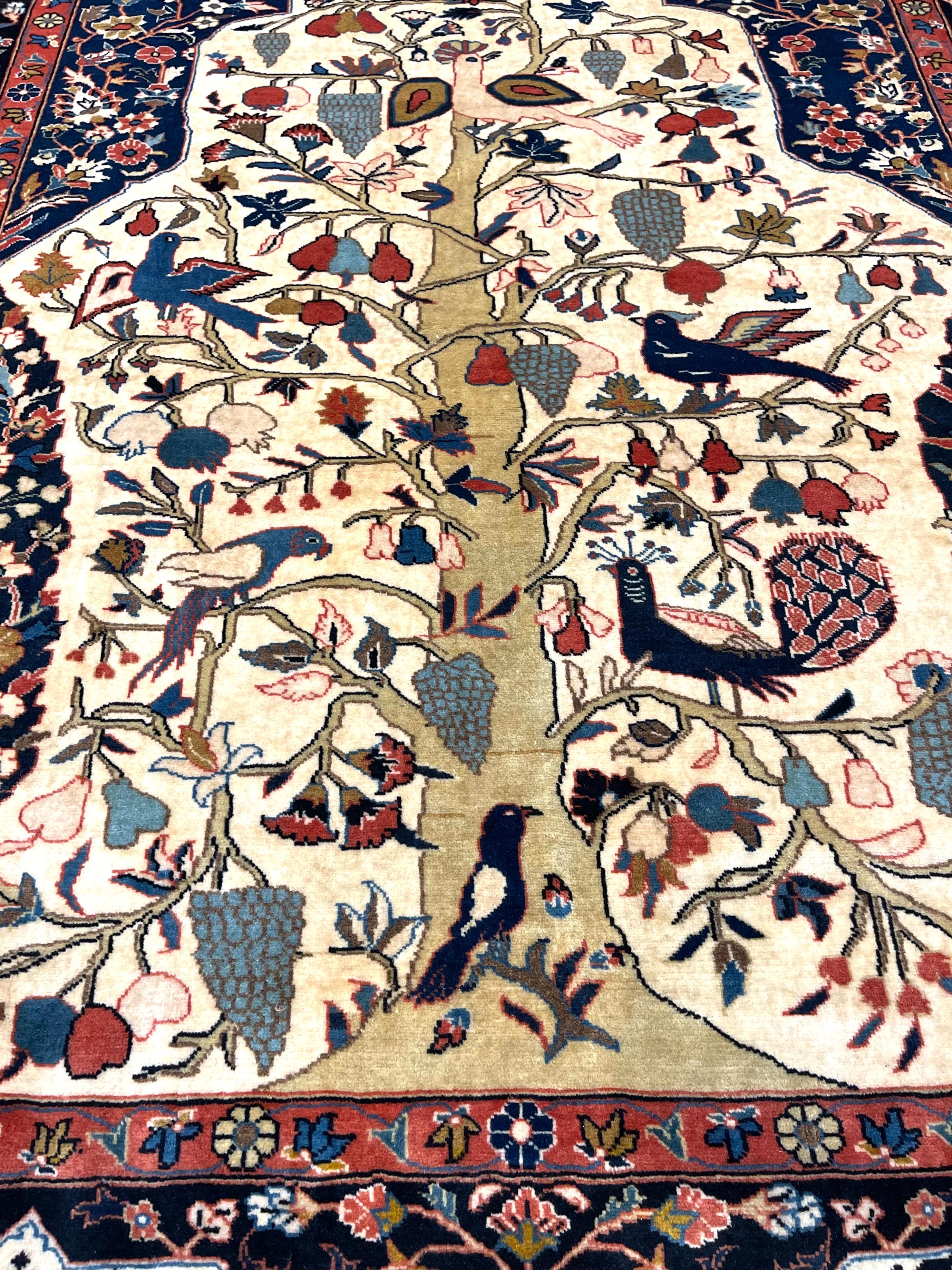 Persischer Quchan-Baum des Lebens-Teppich im Angebot 1