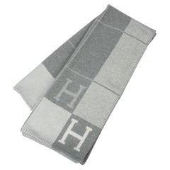 Authentic Hermes Avalon Grey and White Throw/ Blanket