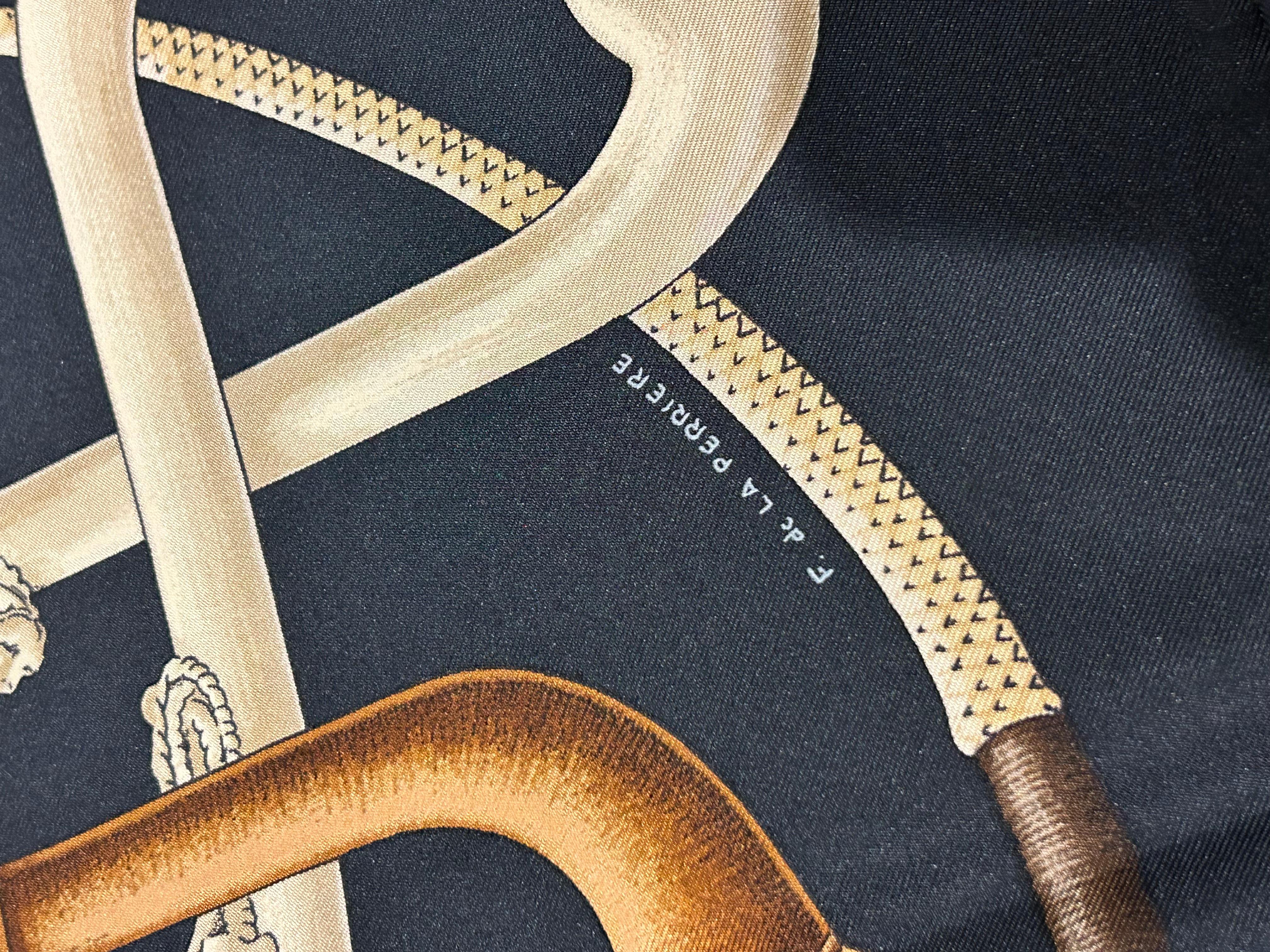 Authentique écharpe Hermès vintage Cannes Et Pommeaux en soie Unisexe en vente