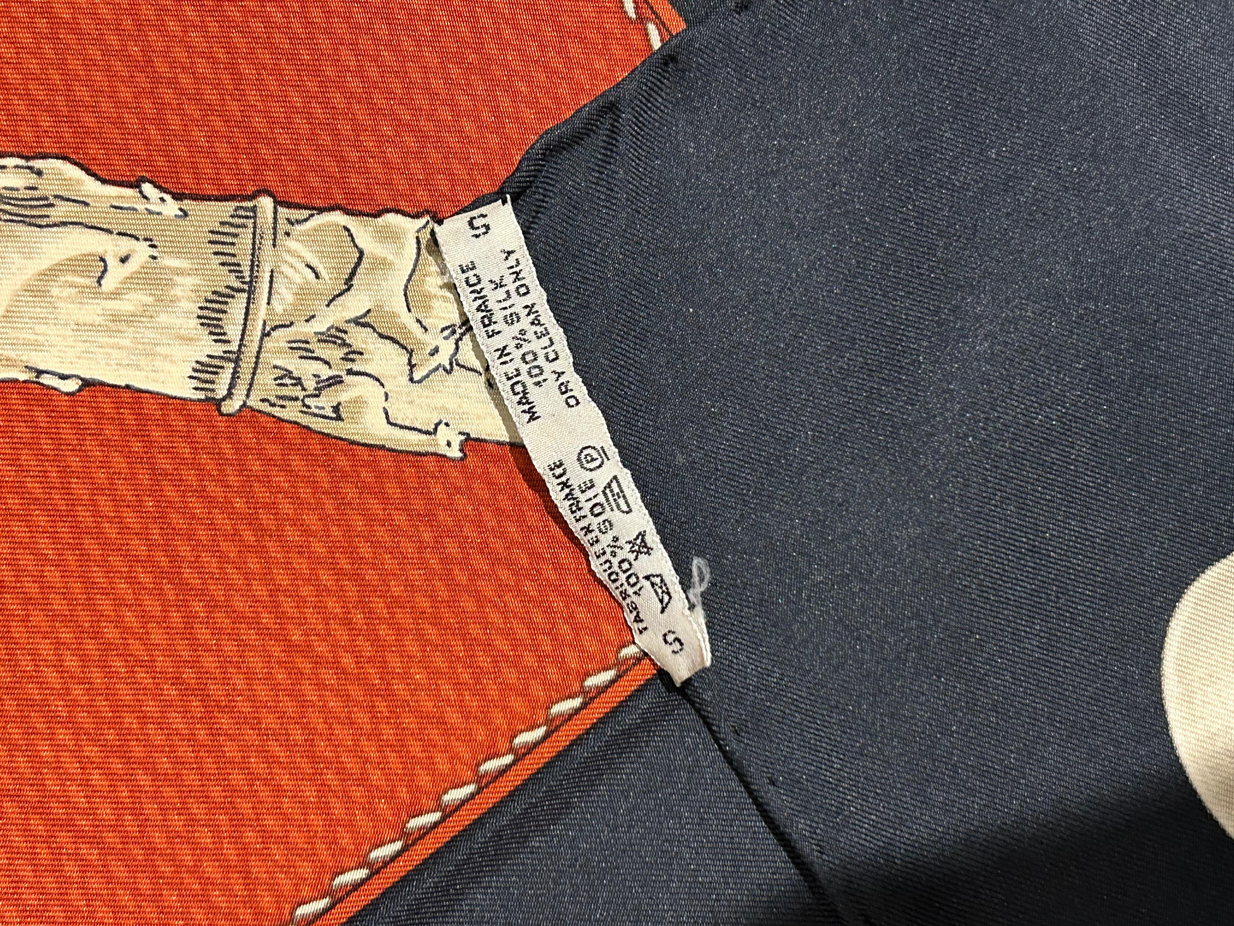 Authentique écharpe Hermès vintage Cannes Et Pommeaux en soie en vente 2