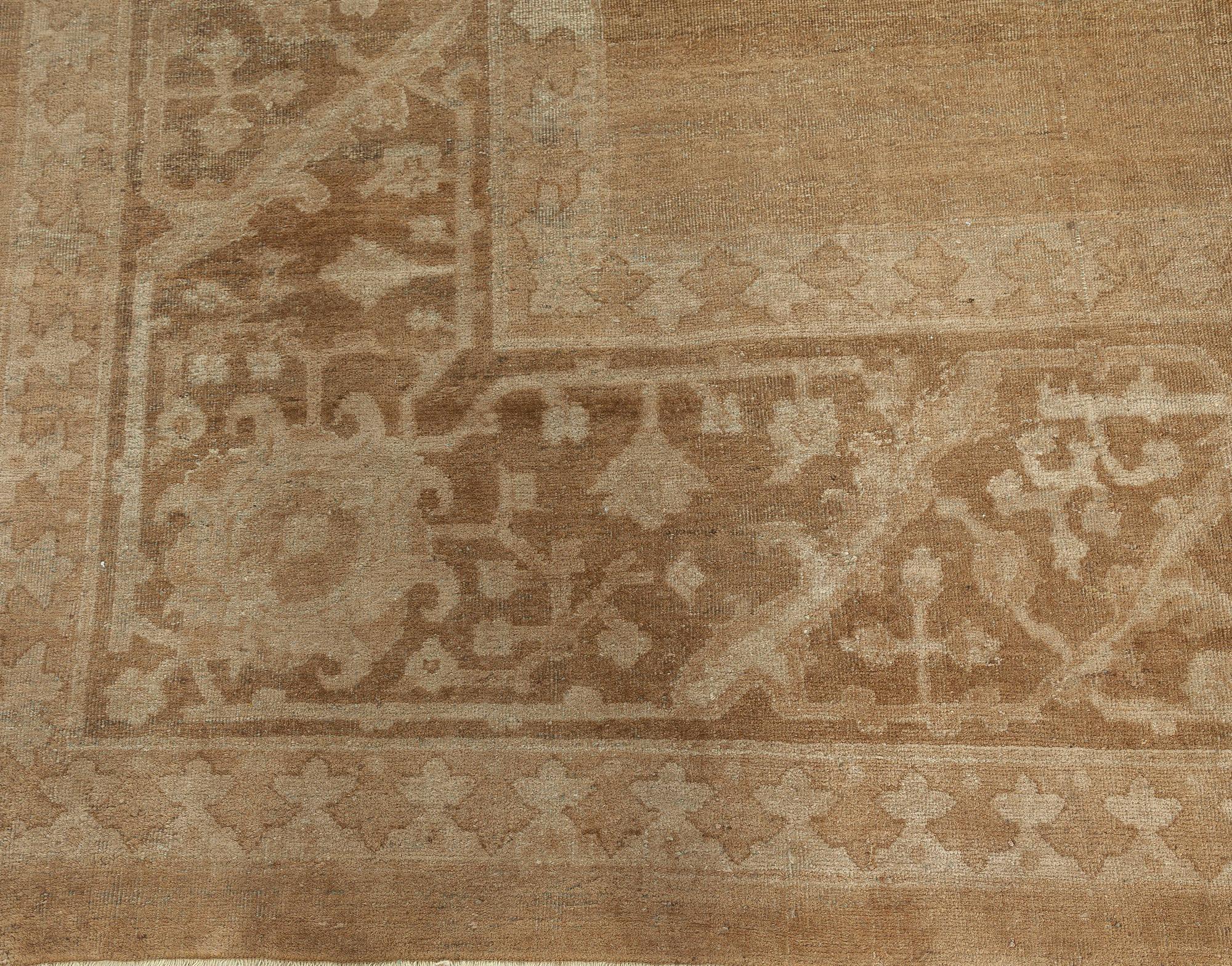 Authentischer indischer Amritsar-Teppich aus abstrakter Wolle im Zustand „Gut“ im Angebot in New York, NY