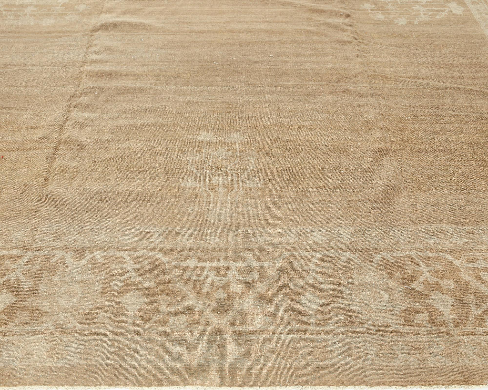 Authentischer indischer Amritsar-Teppich aus abstrakter Wolle (20. Jahrhundert) im Angebot