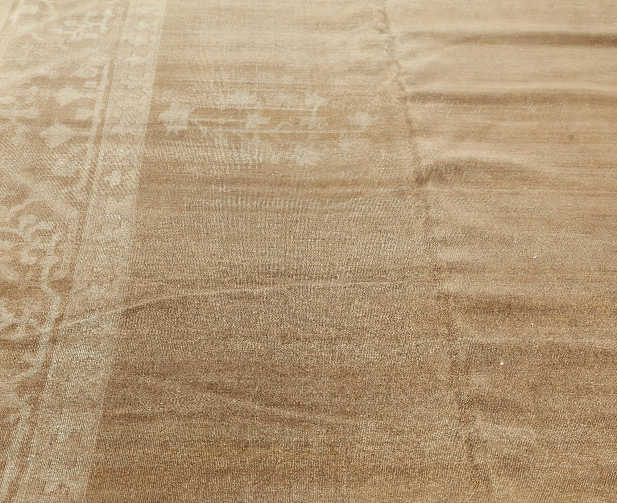 Authentischer indischer Amritsar-Teppich aus abstrakter Wolle im Angebot 1